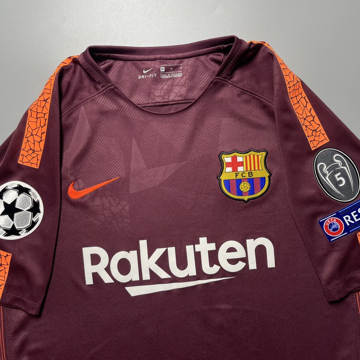 Nike BARCELONA NIKE 2017/2018 FOOTBALL THIRD JERSEY #10 MESSI Size US M / EU 48-50 / 2 - 4 Thumbnail