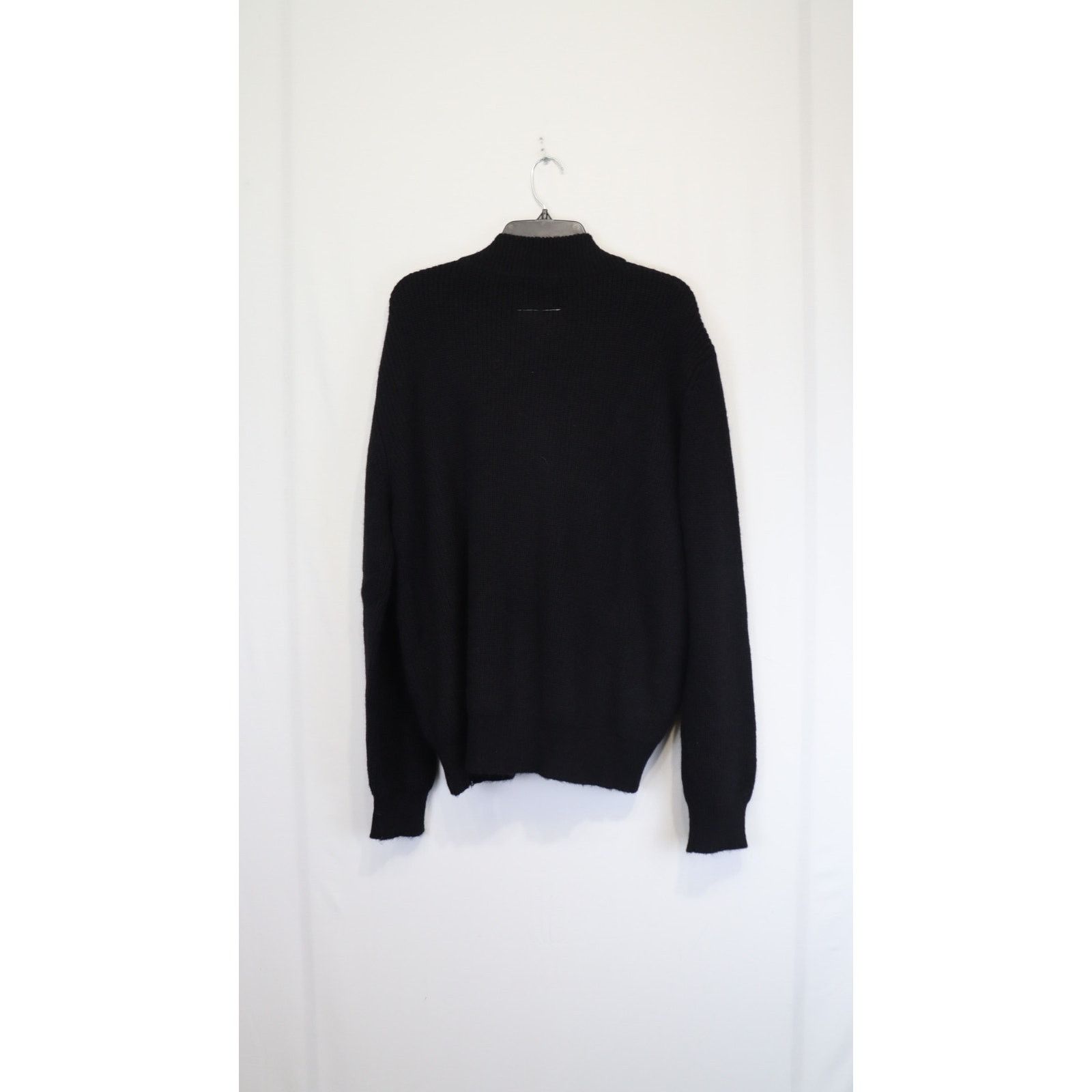 Maison Margiela o1rshd1 Cardigan Destroyed in Black Size US L / EU 52-54 / 3 - 12 Thumbnail