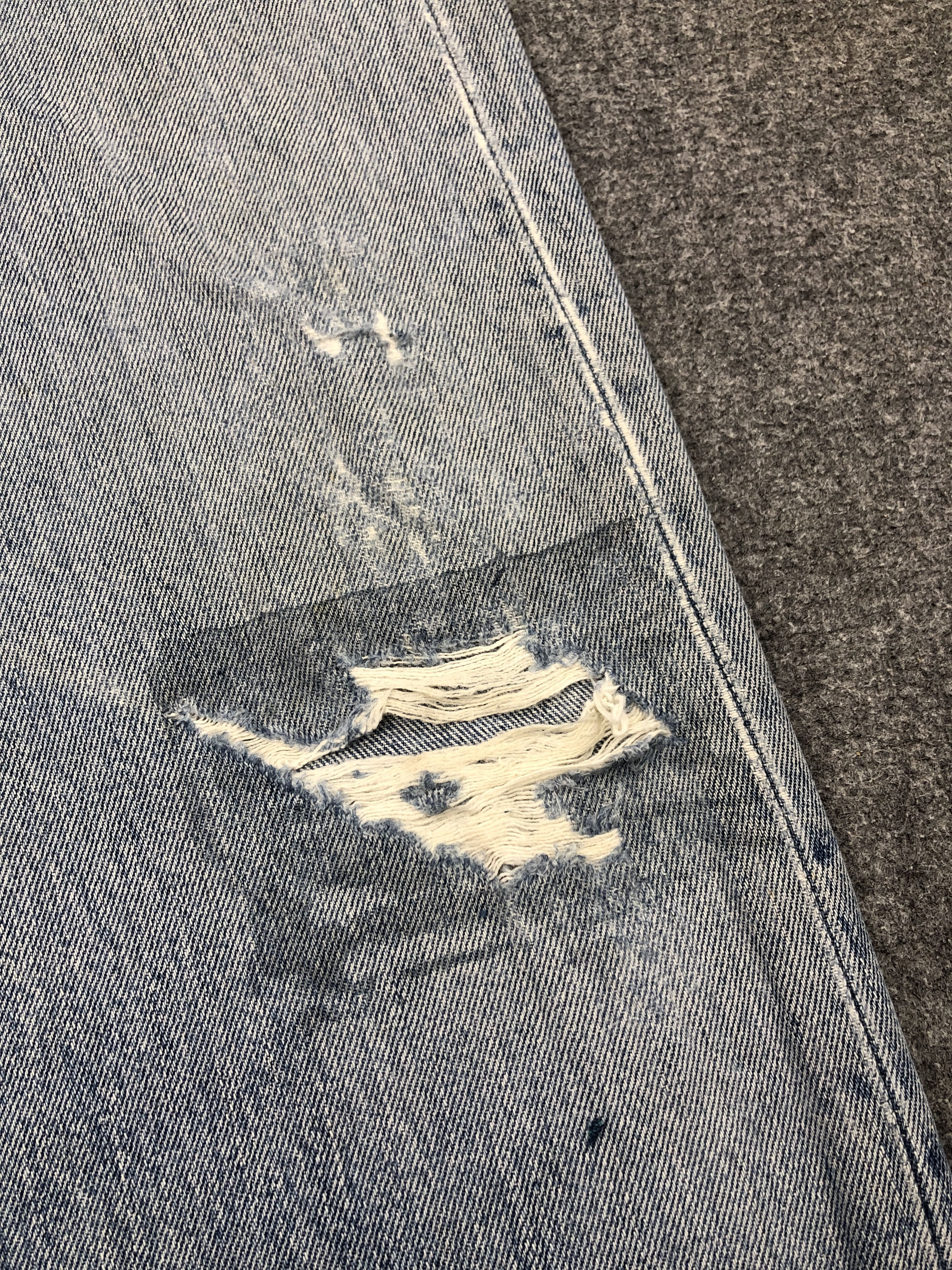 Levi's × Vintage Disressed Vintage Levis 501 Faded Blue Jeans Size US 28 / EU 44 - 11 Thumbnail