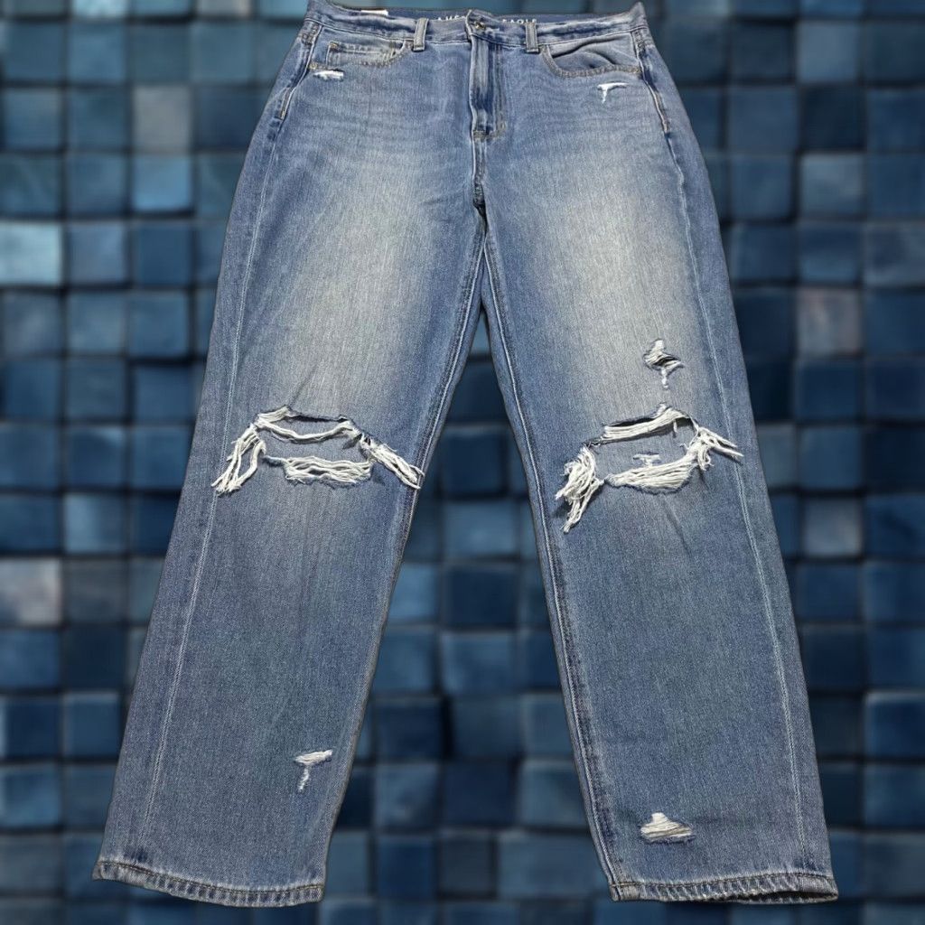 American Eagle Outfitters American Eagle Jeans Womens 8P Blue Denim Straight Distress High Rise Mom Petite Size 30" / US 8 / IT 44 - 1 Thumbnail
