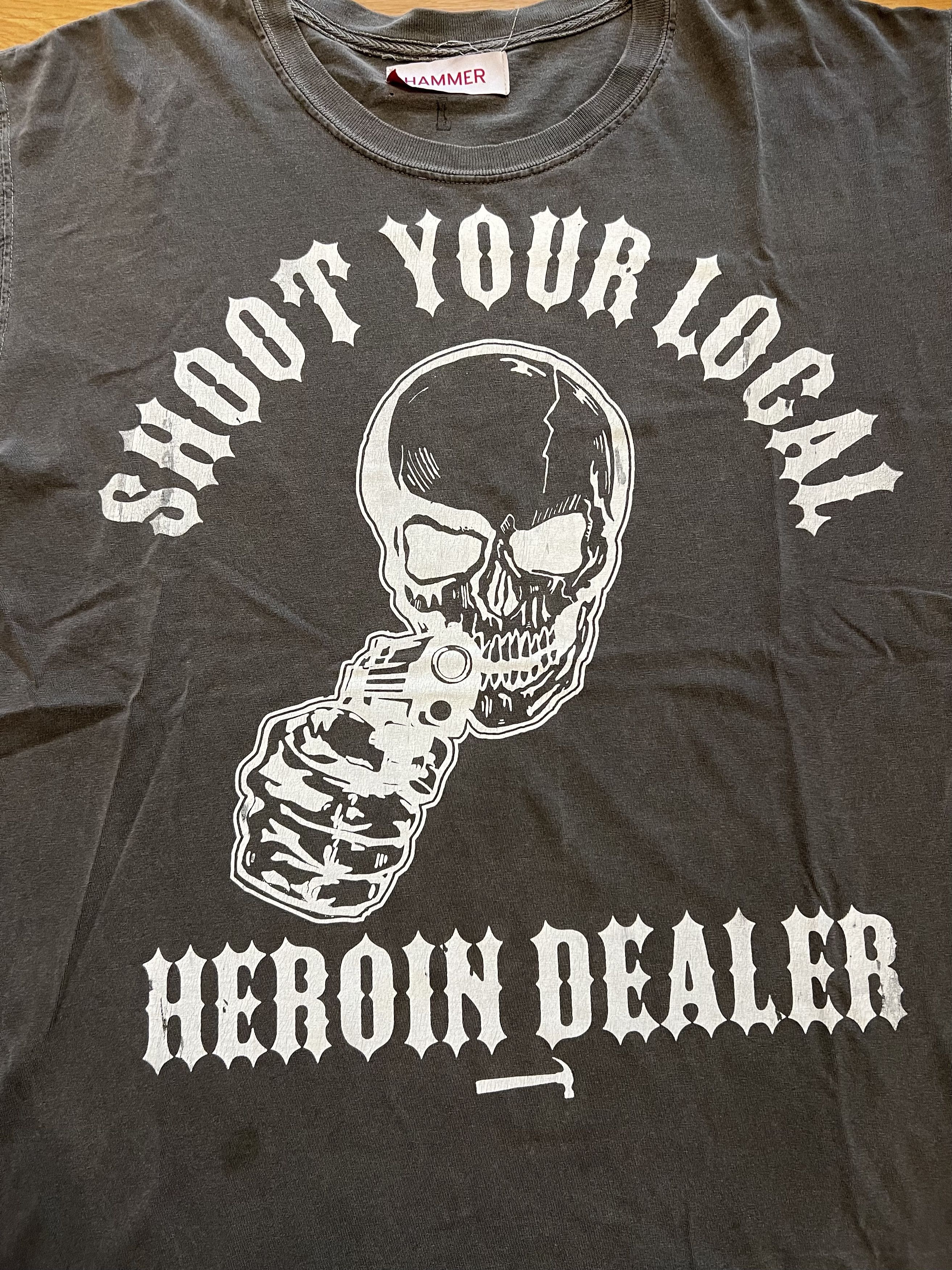 Warren Lotas Warren Lotas "Shoot Your Local Heroin Dealer" T-shirt grey Size US L / EU 52-54 / 3 - 7 Thumbnail