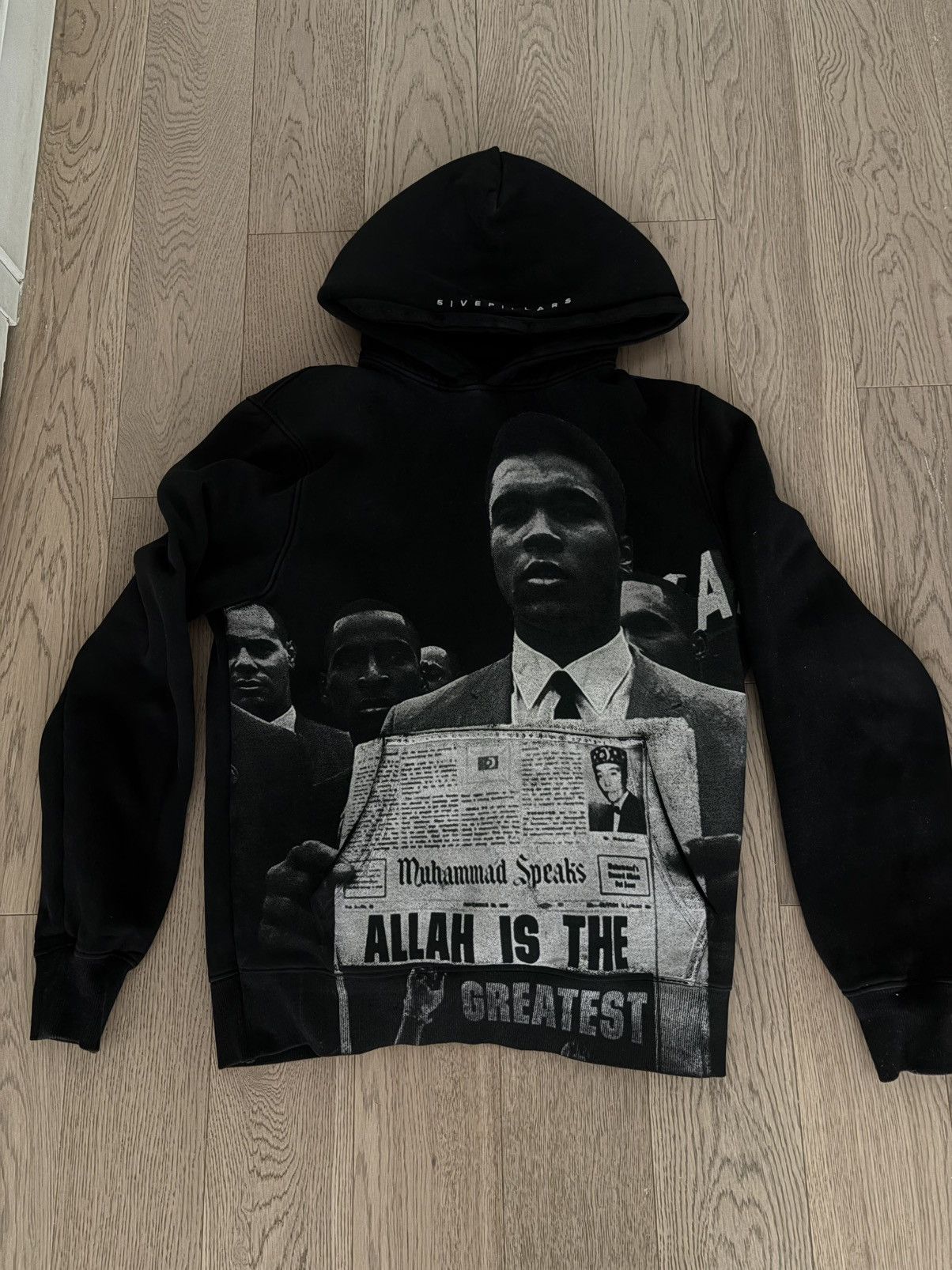 Other Muhammad Ali 🥊 Black hoodie, Size M but runs small Size US M / EU 48-50 / 2 - 1 Thumbnail