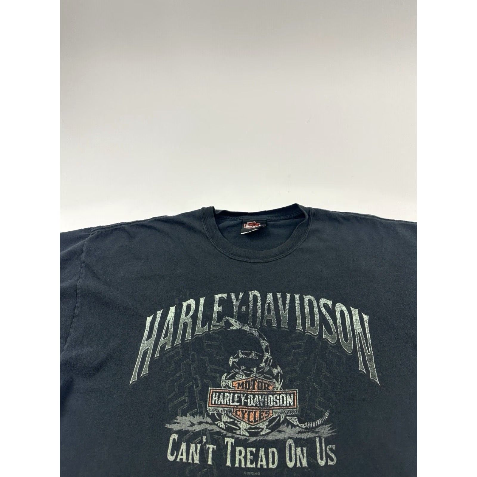 Harley Davidson VINTAGE Harley-Davidson Shirt 2XL Black Omaha Can't Tread On Us 90s Mens Size US XXL / EU 58 / 5 - 2 Thumbnail