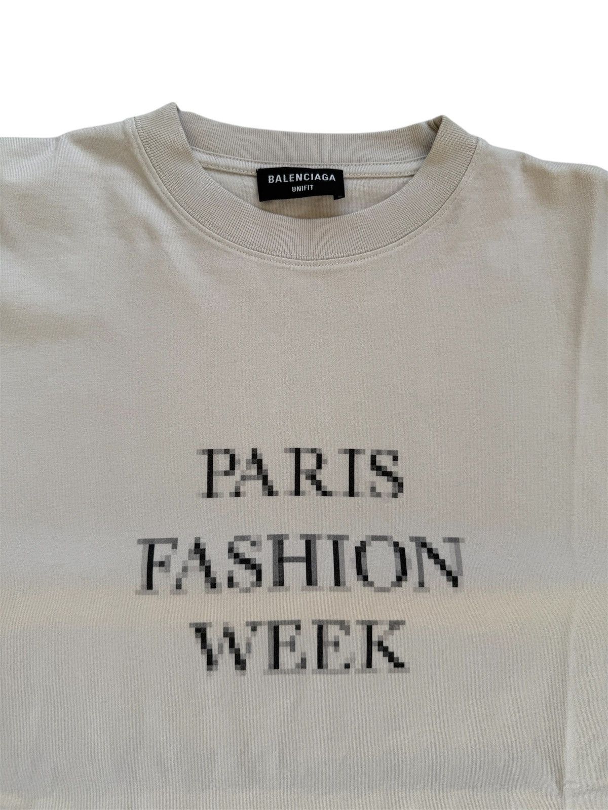 Balenciaga Balenciaga Fashion Week Tee Size US L / EU 52-54 / 3 - 3 Thumbnail