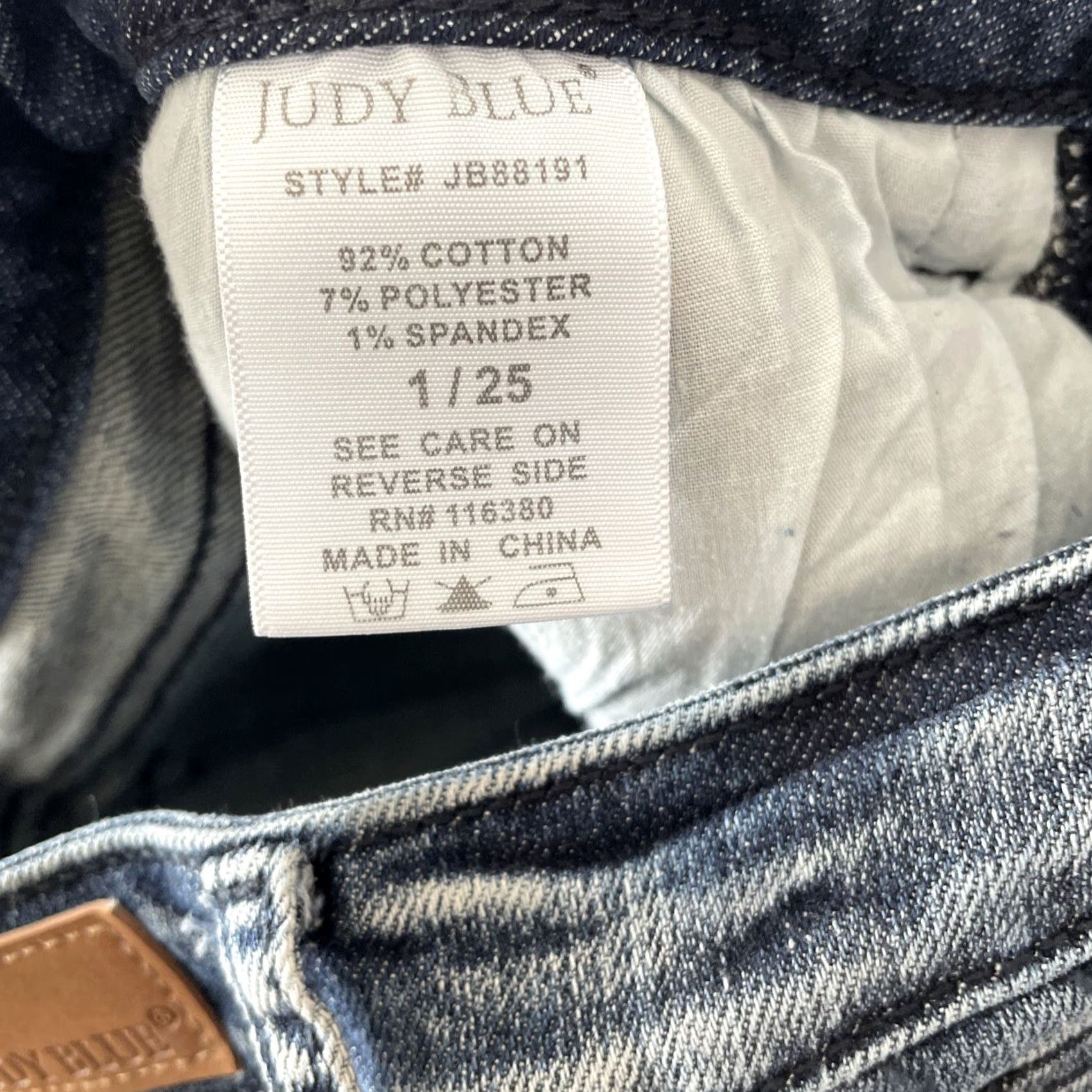 Vintage Judy Blue Relaxed Fit Jeans Womens Size 1/25 Jeans 26x27 Distressed Raw Hem Denim Blue Regular Women Size 26" / US 2 / IT 38 - 4 Thumbnail