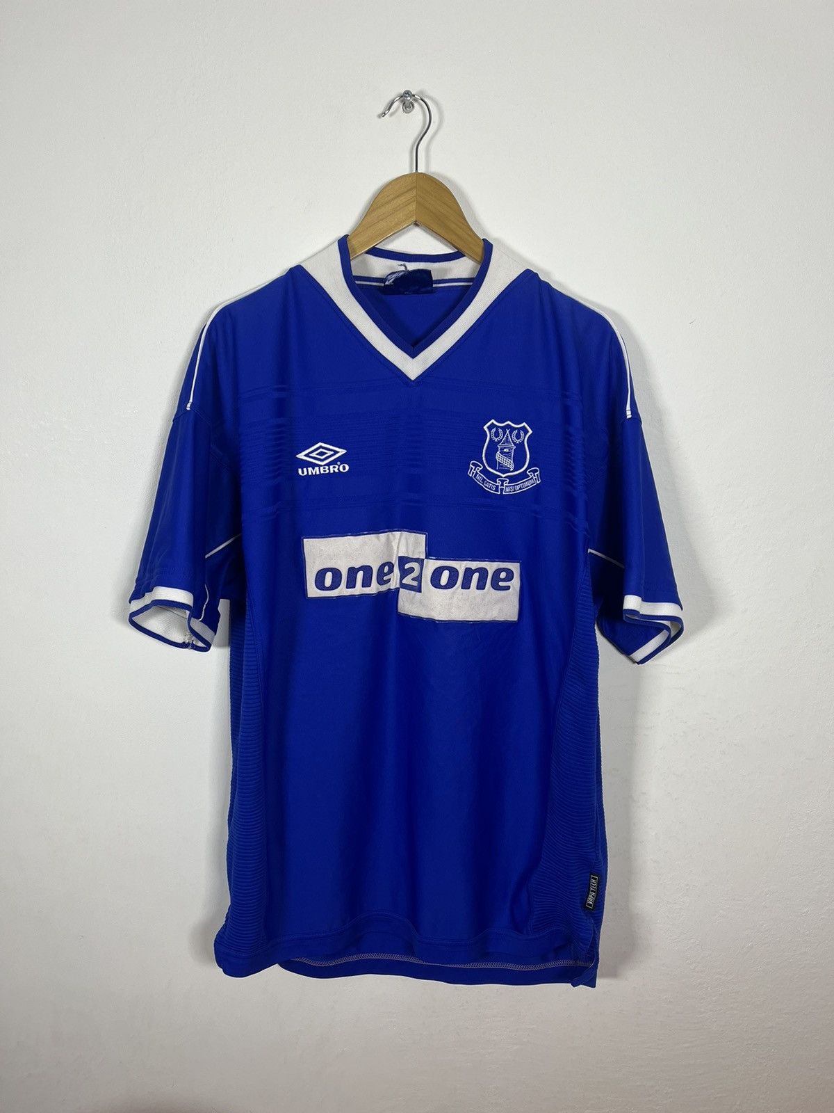 Umbro Umbro Everton Football Jersey Home 1999 Vintage Streetwear Size US XL / EU 56 / 4 - 1 Thumbnail