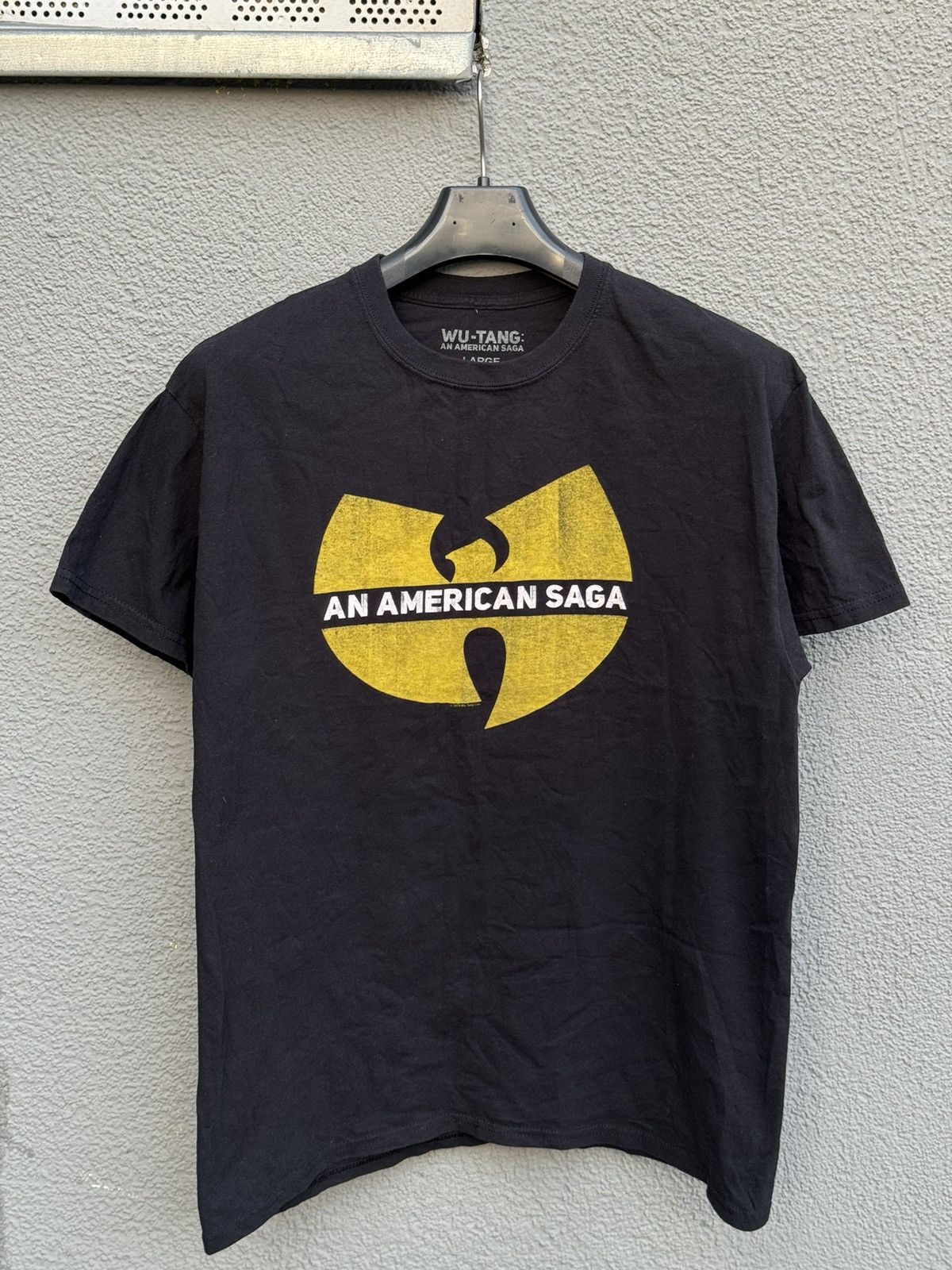 Rap Tees × Wu-Tang Clan Wu Tang Clan An American Saga Black T-shirt Size US L / EU 52-54 / 3 - 1 Thumbnail