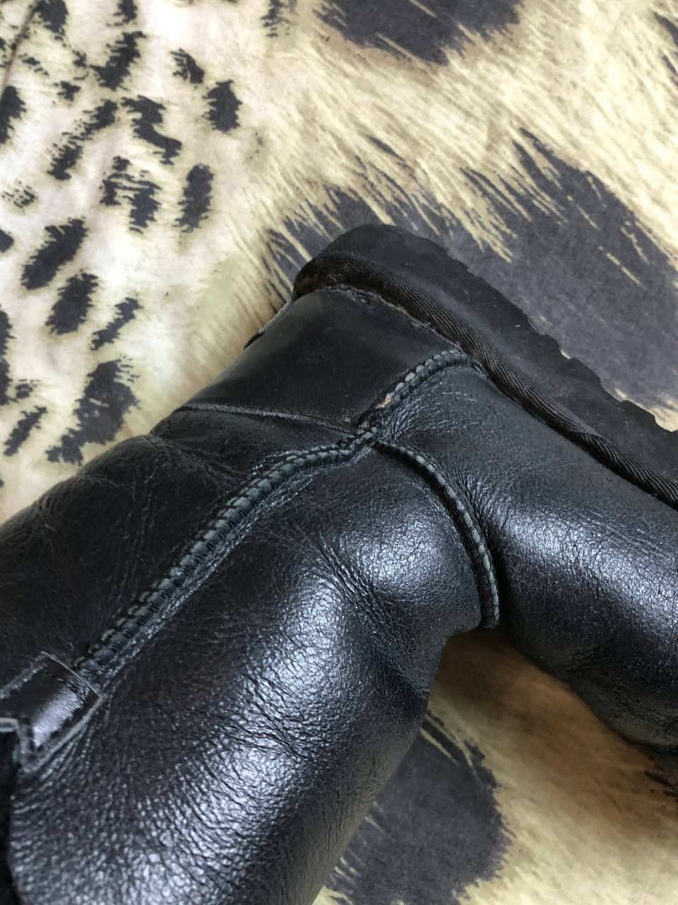 Ugg UGG Australia USA Short Leather Bailey Bling BOOTS Size US 6 / IT 36 - 9 Thumbnail