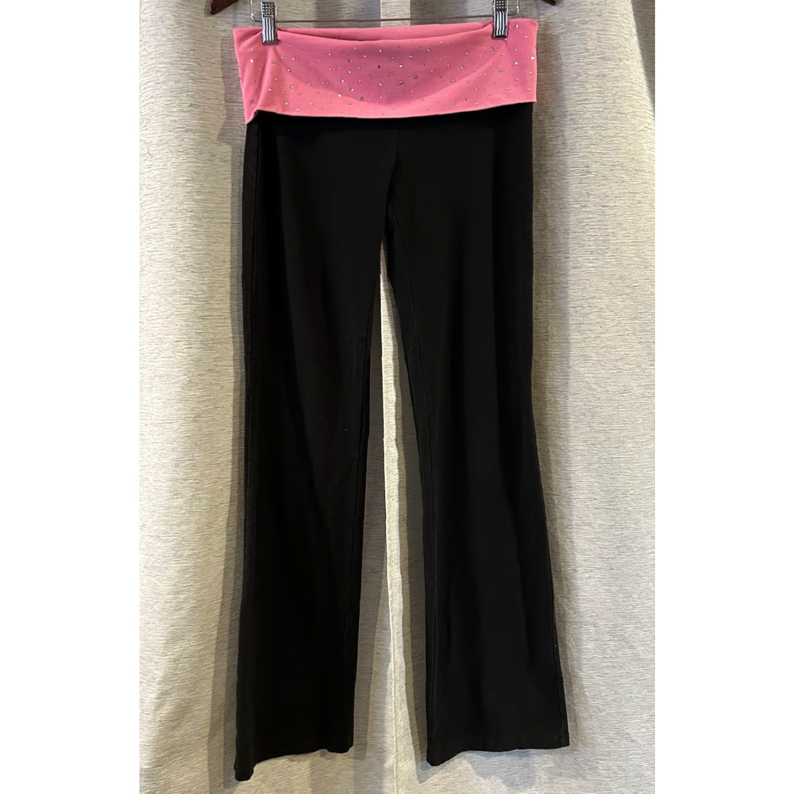 Pinko VINTAGE PINK Yoga Pants Black Pink Flared 30in Waist 33in Inseam M Women Animal Print Cheeta h Bling Foldover Size 32" / US 10 / IT 46 - 2 Thumbnail