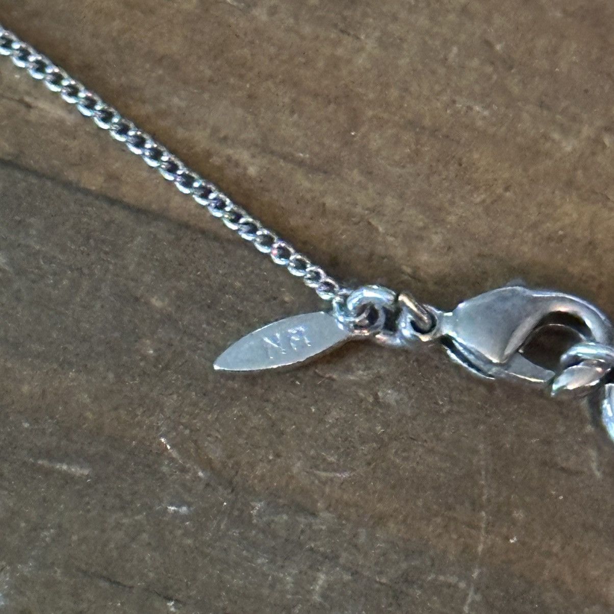 Other Avon dainty silver tone rhinestone flower pendant necklace Size ONE SIZE - 4 Thumbnail