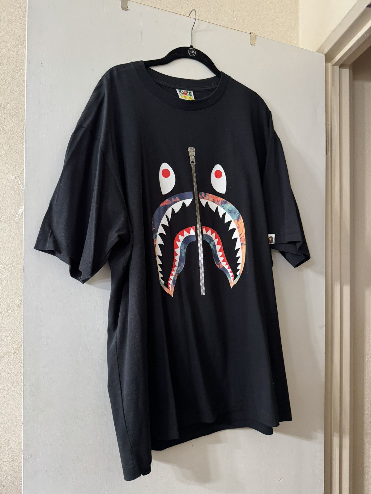 Bape BAPE shark tee in black and multi-colour Size US XXL / EU 58 / 5 - 1 Thumbnail