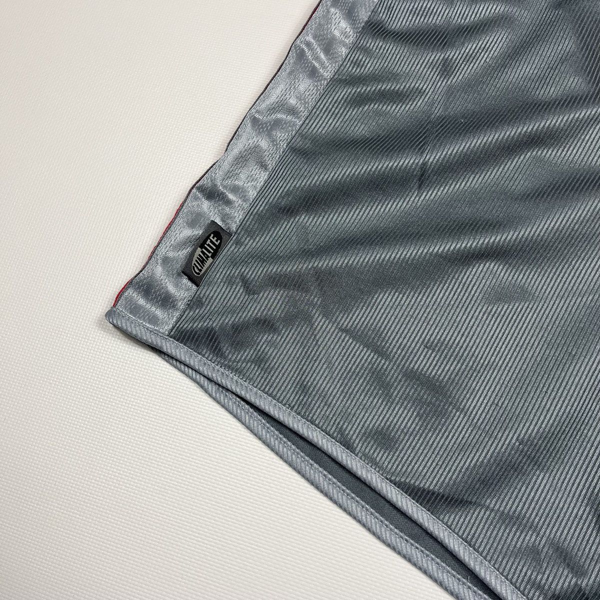 Adidas Adidas vintage Feyenoord Rotterdam Holland Soccer Shorts Size US 32 / EU 48 - 10 Thumbnail