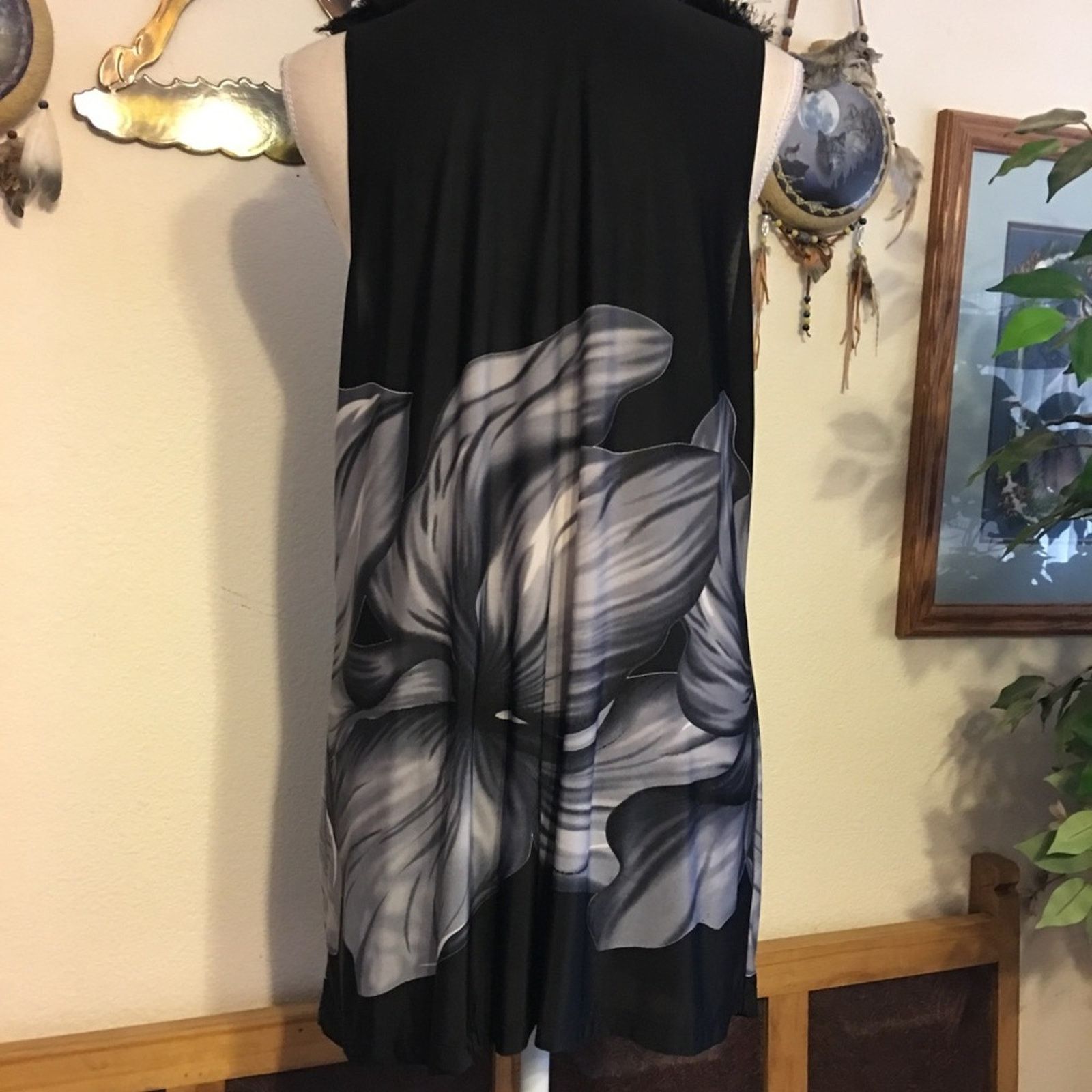 VIBE Vibe USA floral neckline soft light tunic top XL Size XL / US 12-14 / IT 48-50 - 5 Thumbnail