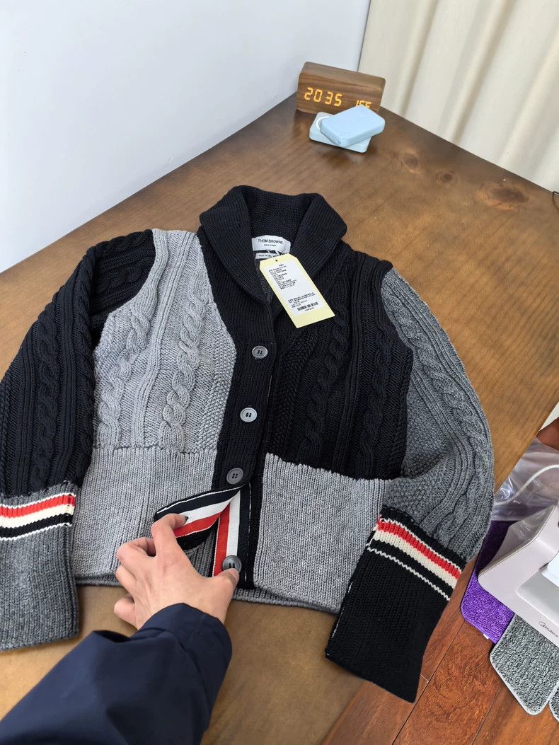 Thom Browne Thom Browne size40 Cashmere sweater Size M / US 6-8 / IT 42-44 - 1 Thumbnail