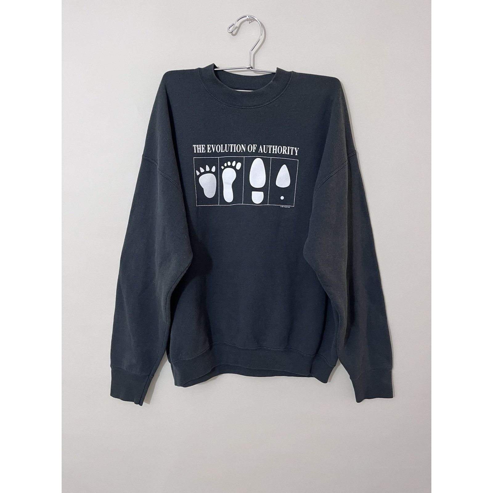Vintage Vintage 1991 The Evolution of Authority Black Crewneck XL Size US XL / EU 56 / 4 - 1 Thumbnail