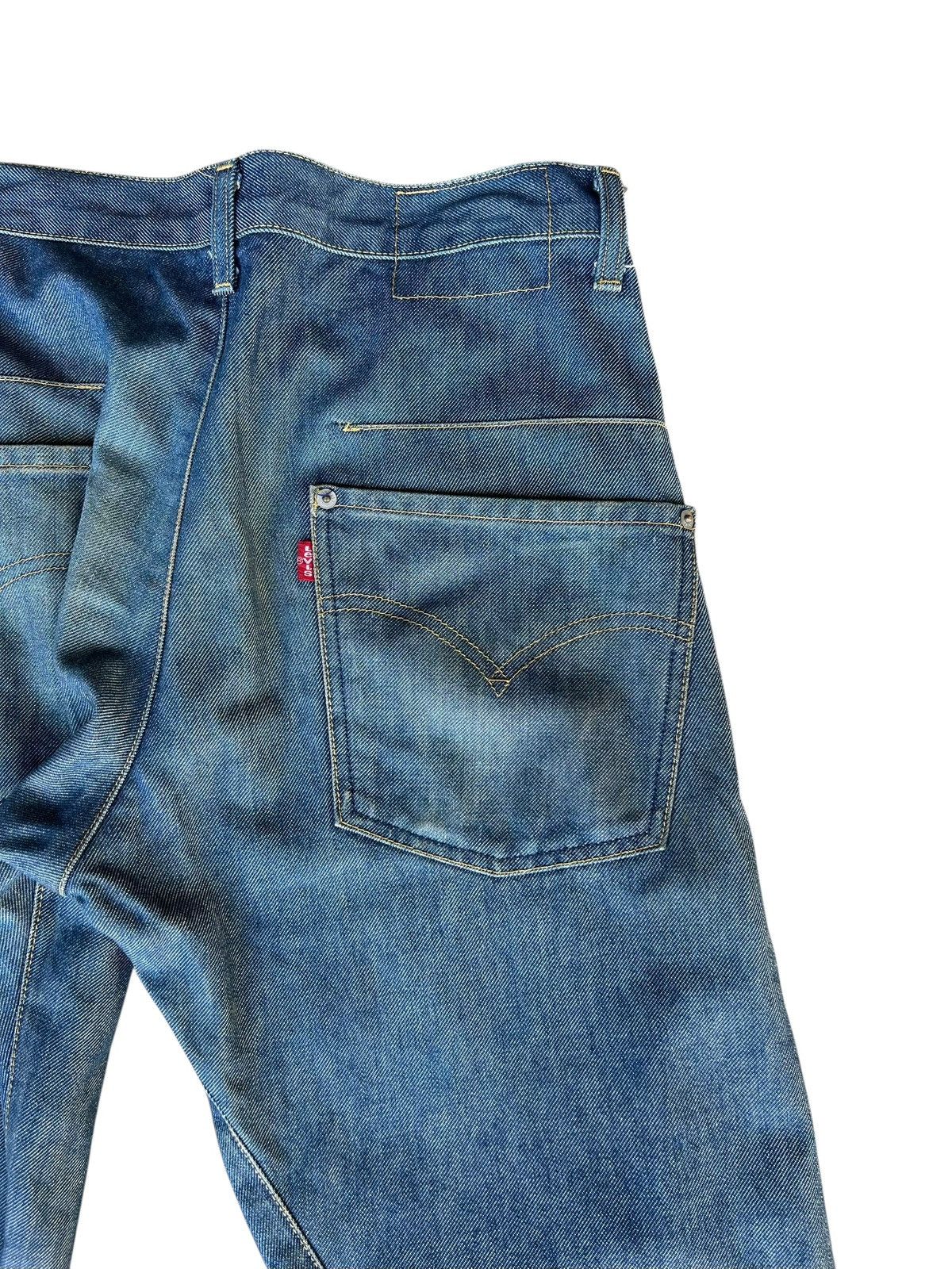 Levi's Vintage 2000 Levi’s Engineered Regular Dirty Mud Denim Jeans Size US 31 - 18 Thumbnail