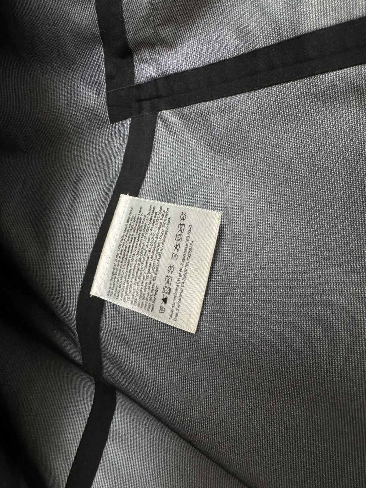 Lululemon Lululemon Rain Jacket — Size S — Excellent Condition Size S / US 4 / IT 40 - 9 Thumbnail