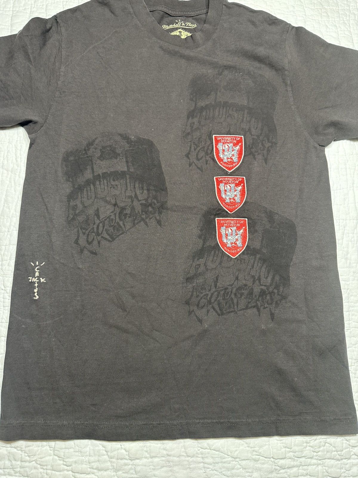Mitchell & Ness × NCAA × Travis Scott Travis Scott University of Houston Tee/ New Medium Size US M / EU 48-50 / 2 - 2 Thumbnail