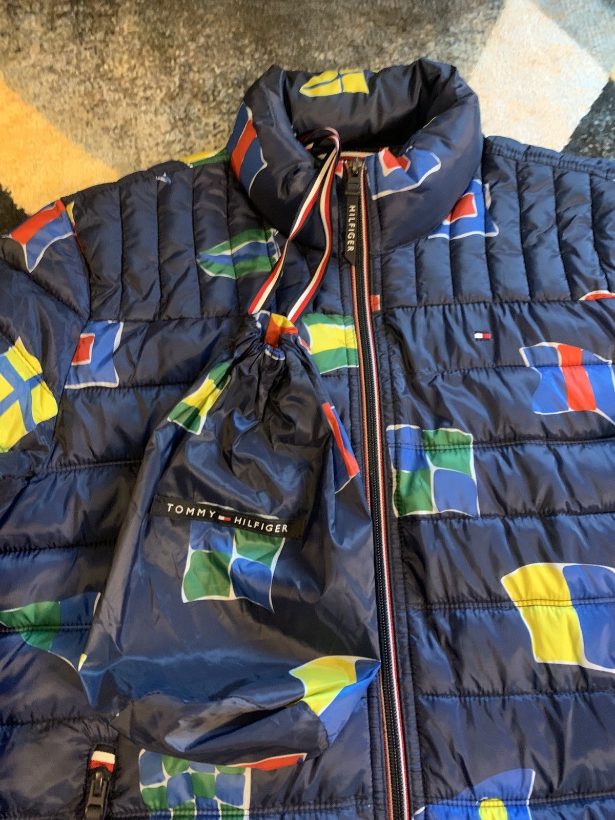 Tommy Hilfiger Tommy Hilfiger Puffer Jacket Flags Size ONE SIZE - 5 Thumbnail