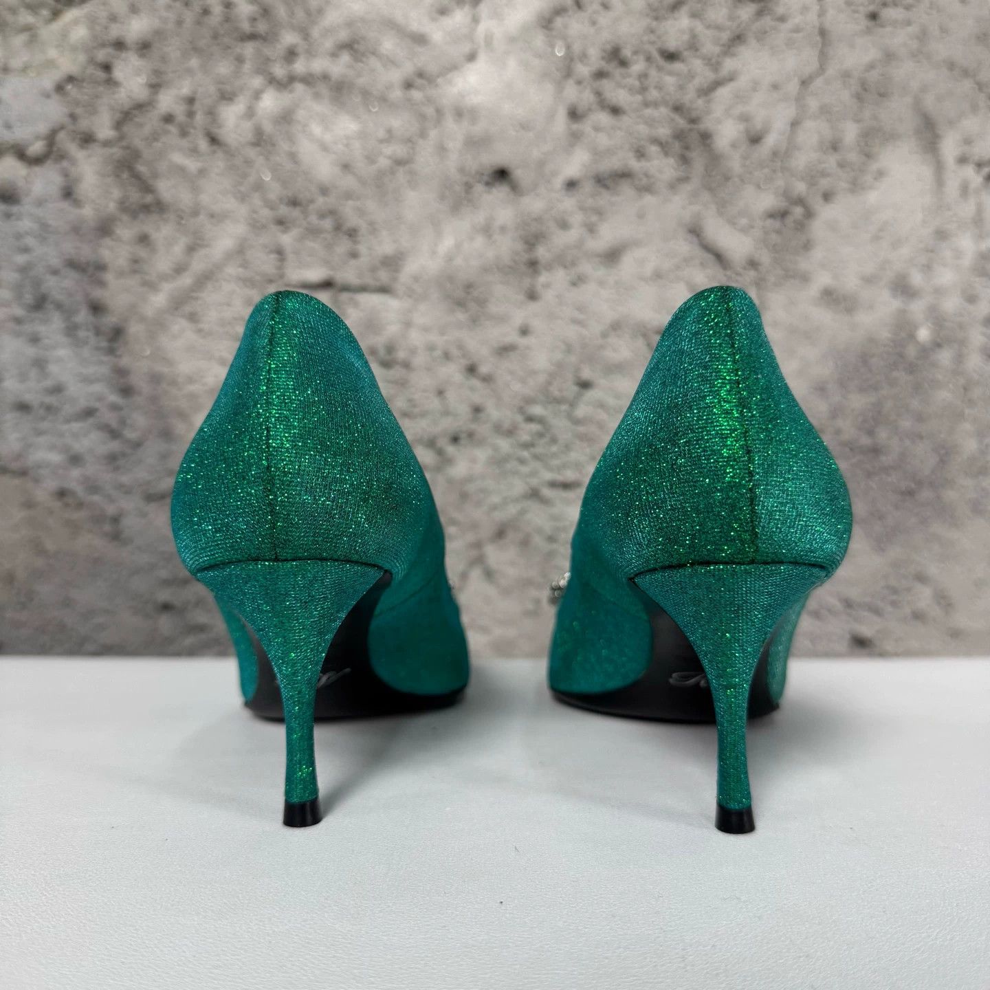 Roger Vivier RV Crystal Flower Buckle Satin Pt Pumps 36.5 New Size US 6 / IT 36 - 4 Thumbnail