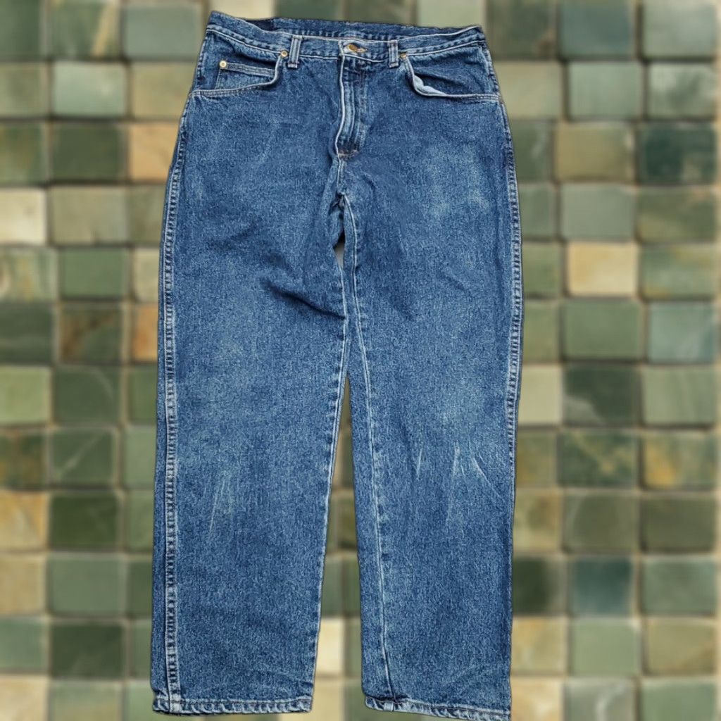 Wrangler VINTAGE Wrangler Jeans Mens 34x30 Blue Denim Premium Quality Comfort Made in USA Size US 34 / EU 50 - 1 Thumbnail