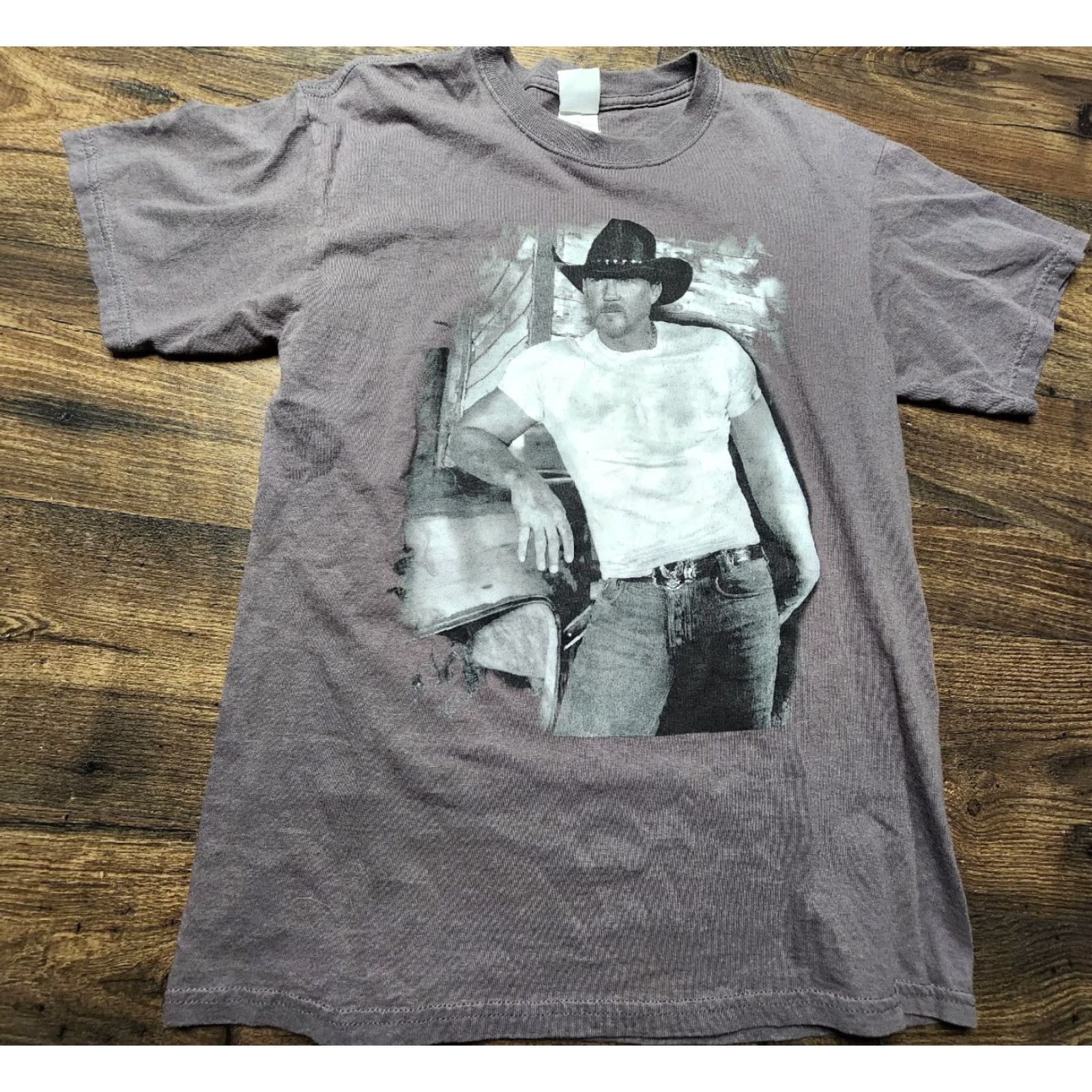 Gildan Trace Adkins "Dangerous Man" Tour Concert T Shirt M Mens Retro 2007 Double Sided Size US M / EU 48-50 / 2 - 2 Thumbnail