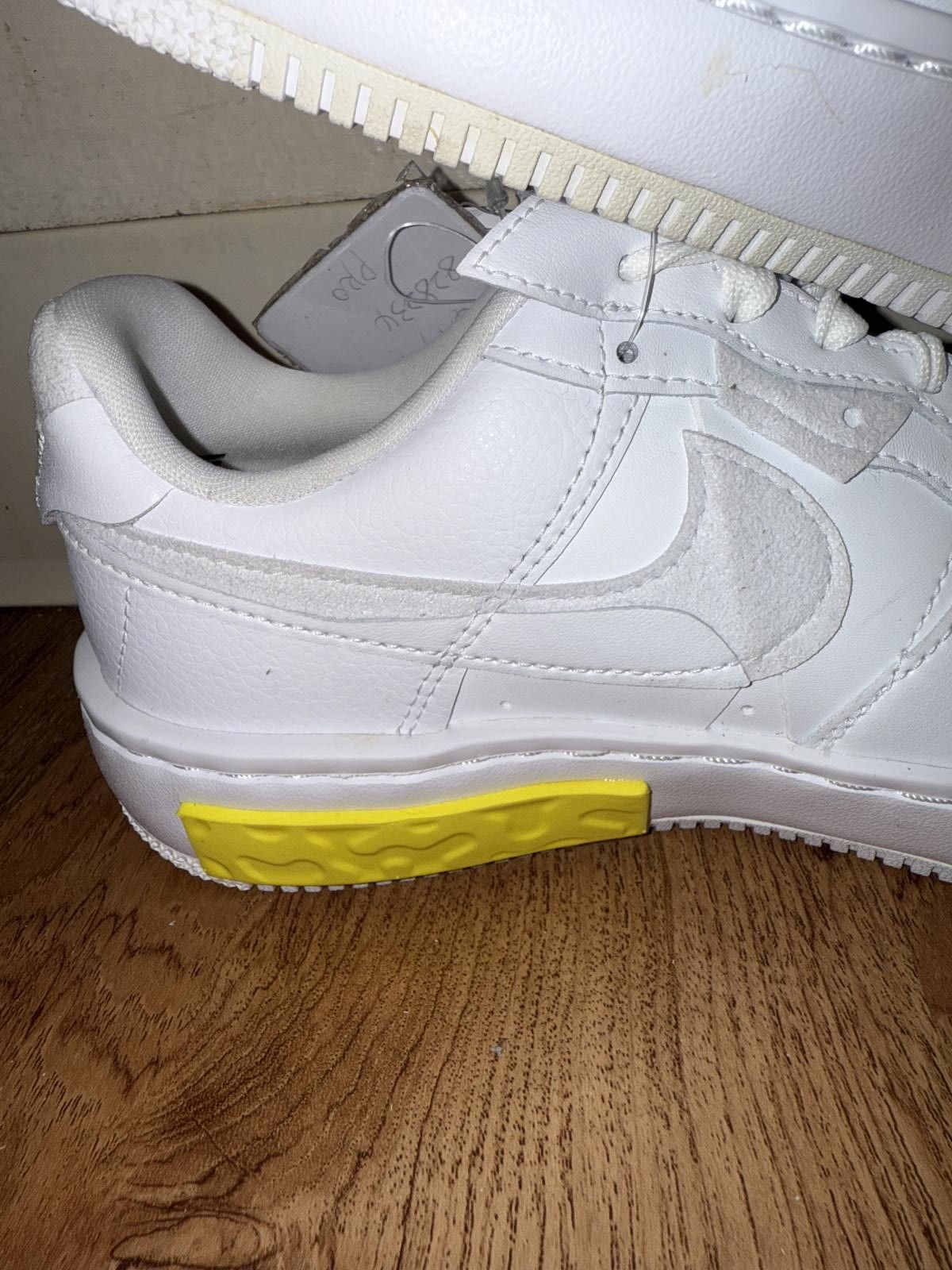 Nike Nike air Force Fontanka White Optic Yellow Sample (Women’s) Size US 7 / IT 37 - 10 Thumbnail