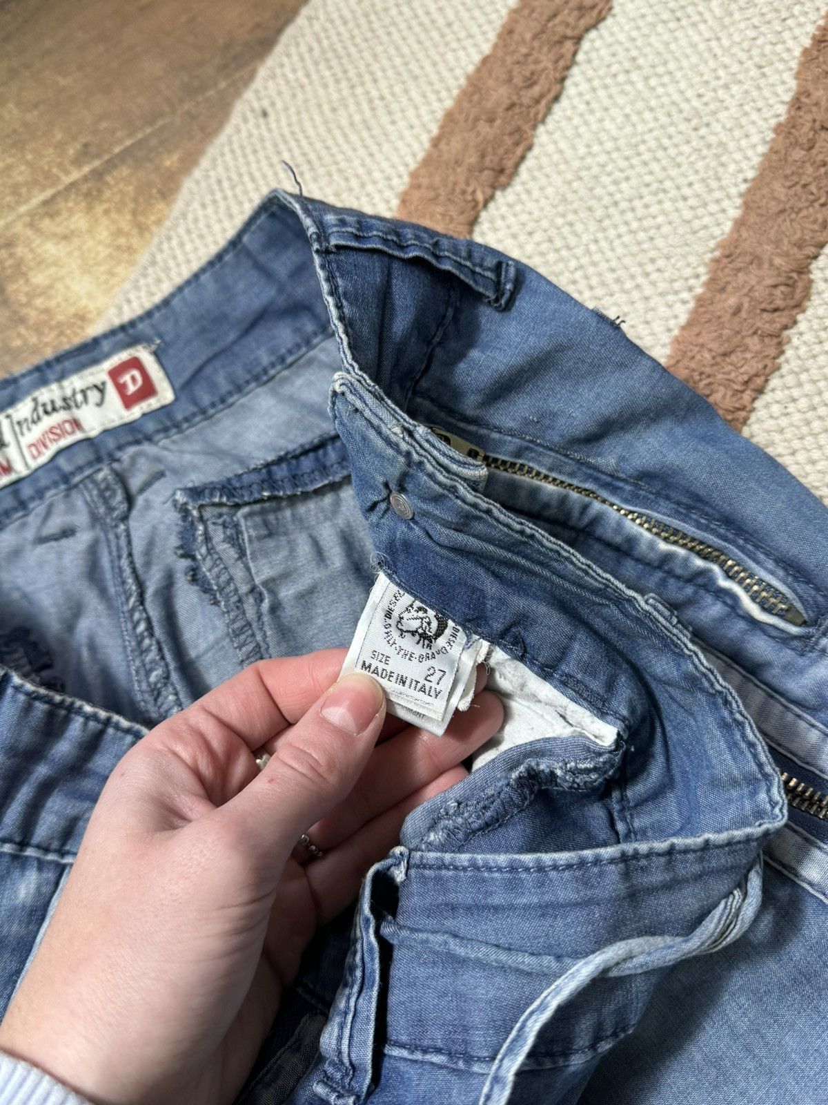 Diesel VINTAGE DIESEL DENIM ZIP JEANS Size 27" / US 4 / IT 40 - 4 Thumbnail