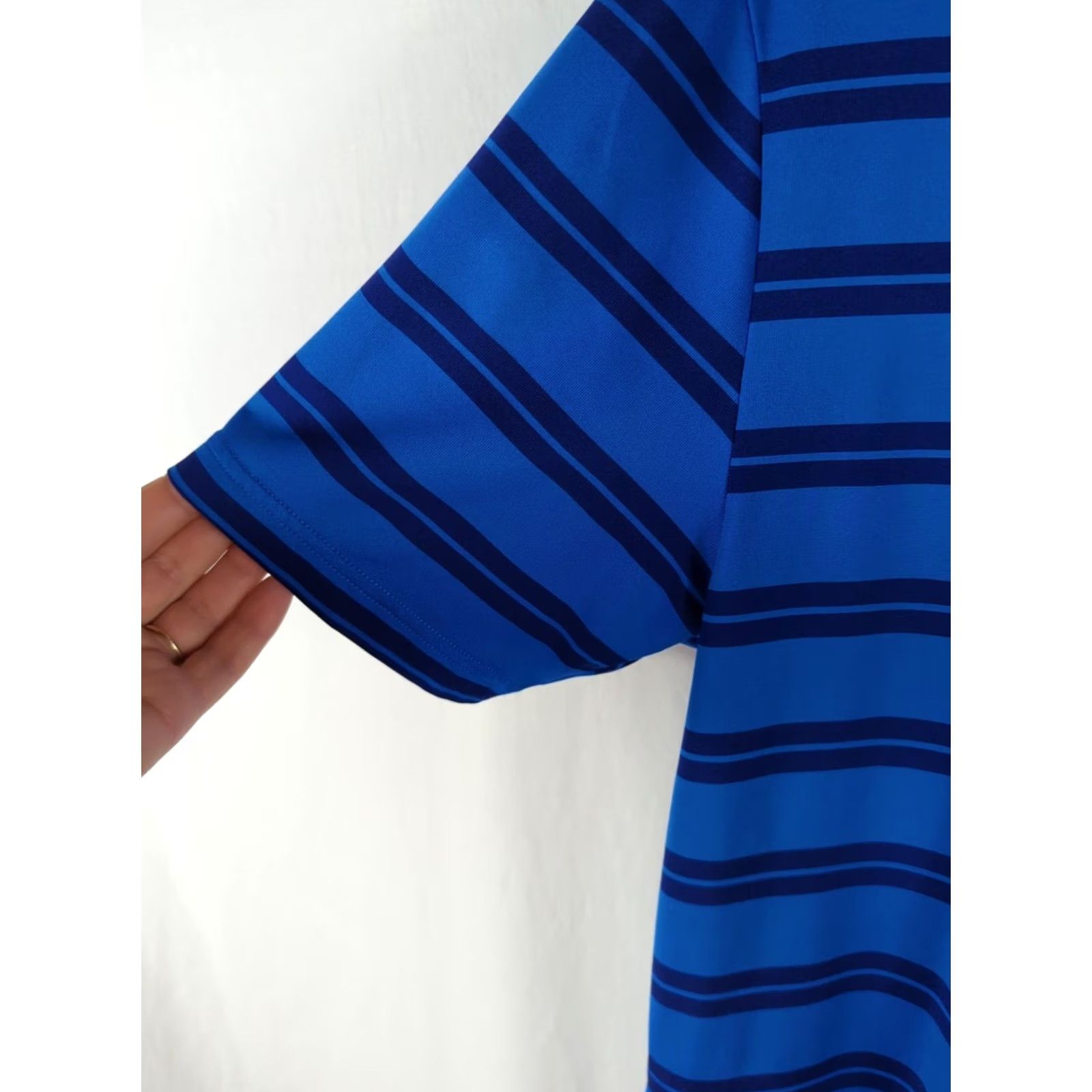 Under Armour Under Armour HeatGear Polo Shirt Blue Striped Short Sleeve Mens Medium Golf Regular Fit - 40 Chest | Polyester Blend Size US M / EU 48-50 / 2 - 5 Thumbnail
