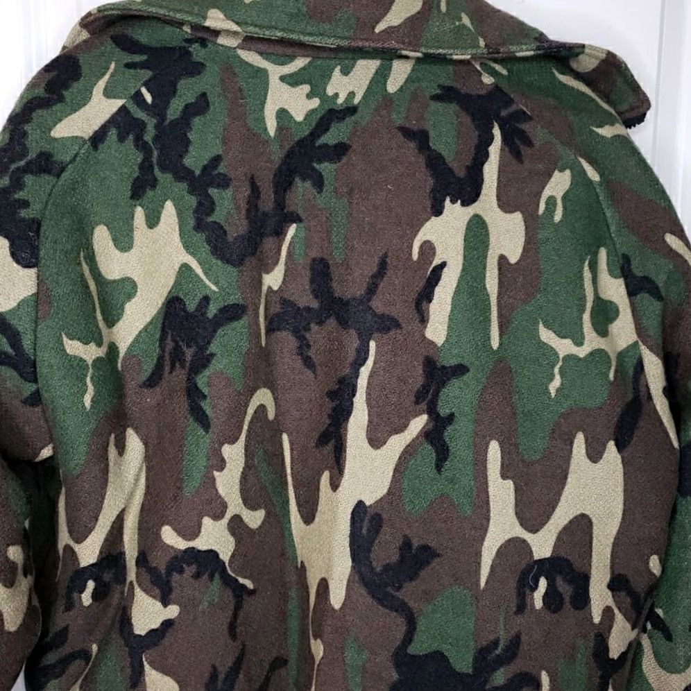 Vintage VINTAGE Cabela’s Whitetail Clothing Wool Jacket Camouflage Zip XL Brown Mens Jacket USA Water Resistant Size US XL / EU 56 / 4 - 7 Thumbnail