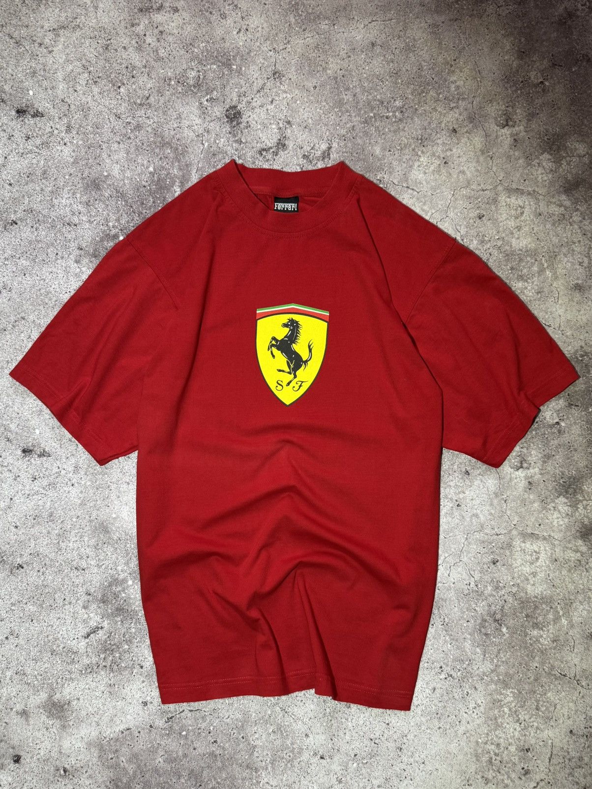 Ferrari Vintage 1999 Ferrari F1 Racing 90s Big Logo T-Shirt Red Size US L / EU 52-54 / 3 - 1 Thumbnail