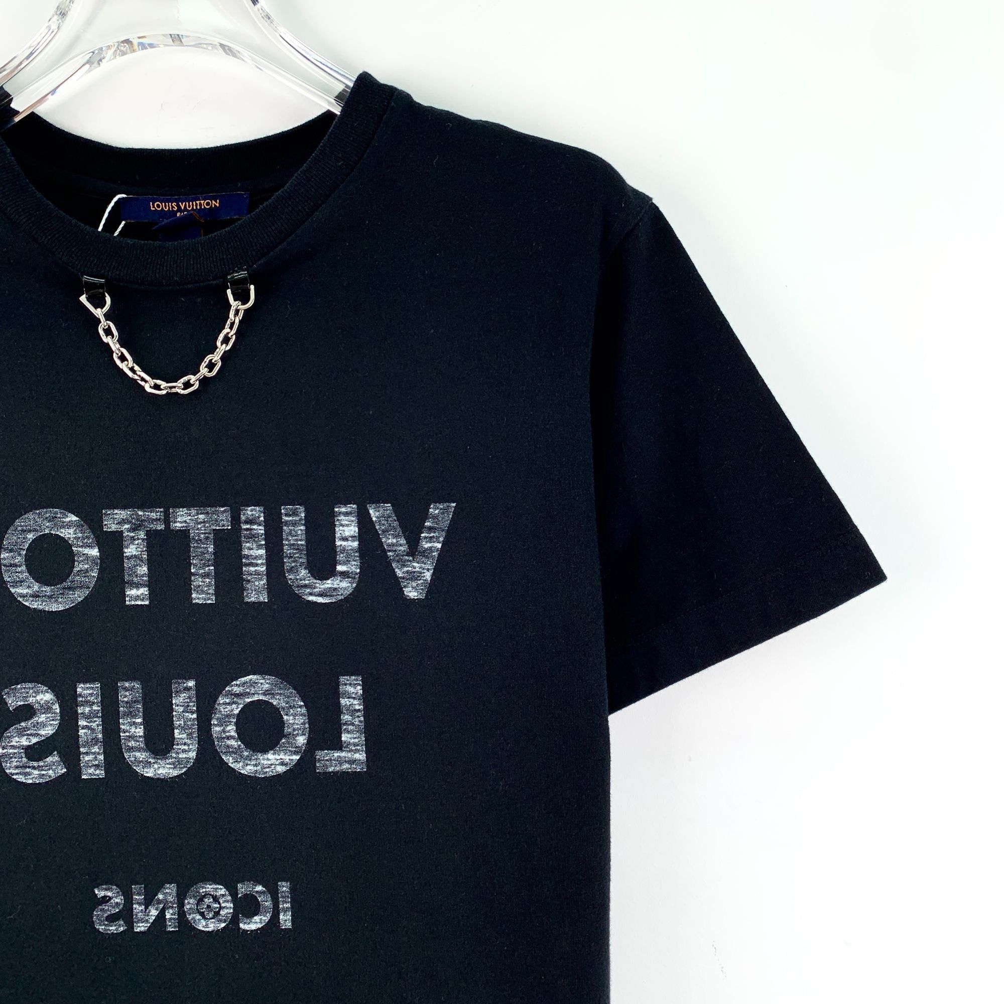 Louis Vuitton LOUIS VUITTON Black Cotton T-Shirt With Chain Detail & Logo Size XS / US 0-2 / IT 36-38 - 7 Thumbnail