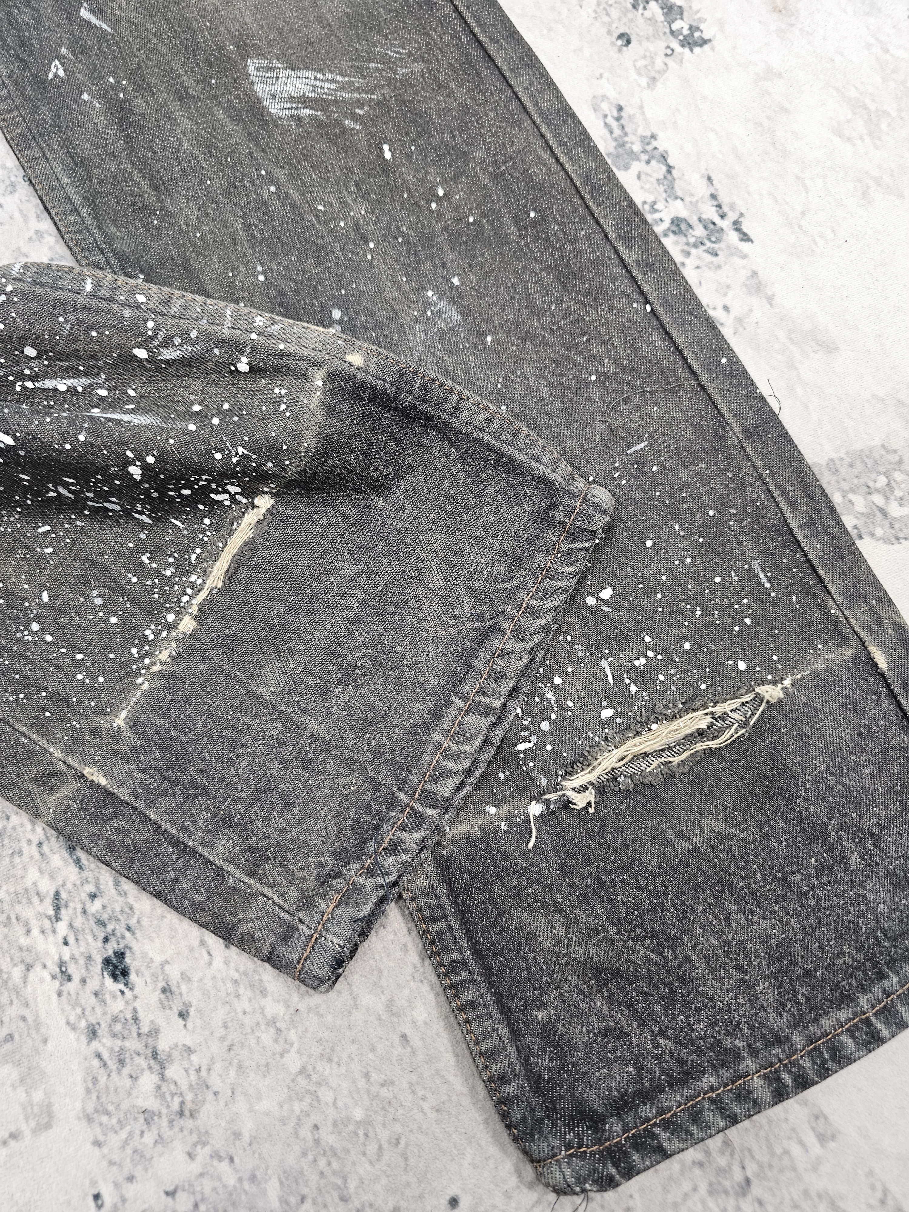 Levi's Vintage LEVIS 501 Ripped Paint Splash Black Jeans L0451 Size US 33 - 7 Thumbnail