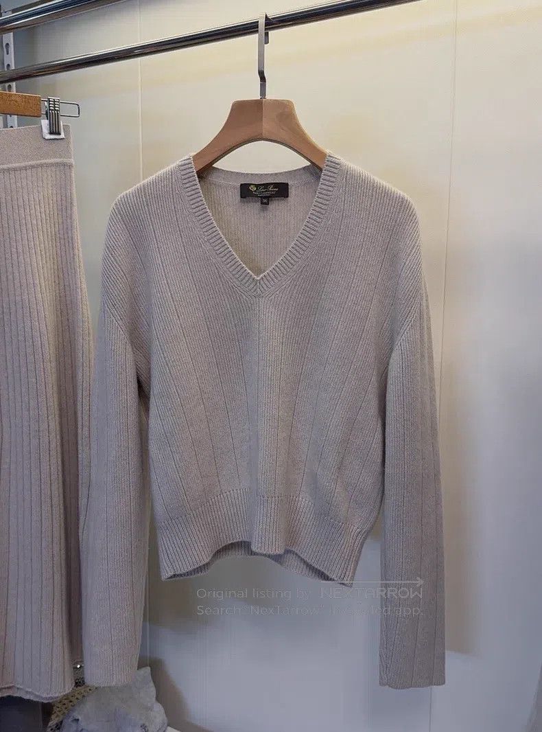 Loro Piana Loro Piana 100% Baby Cashmere Sweater and Skirt Set Size S / US 4 / IT 40 - 2 Thumbnail