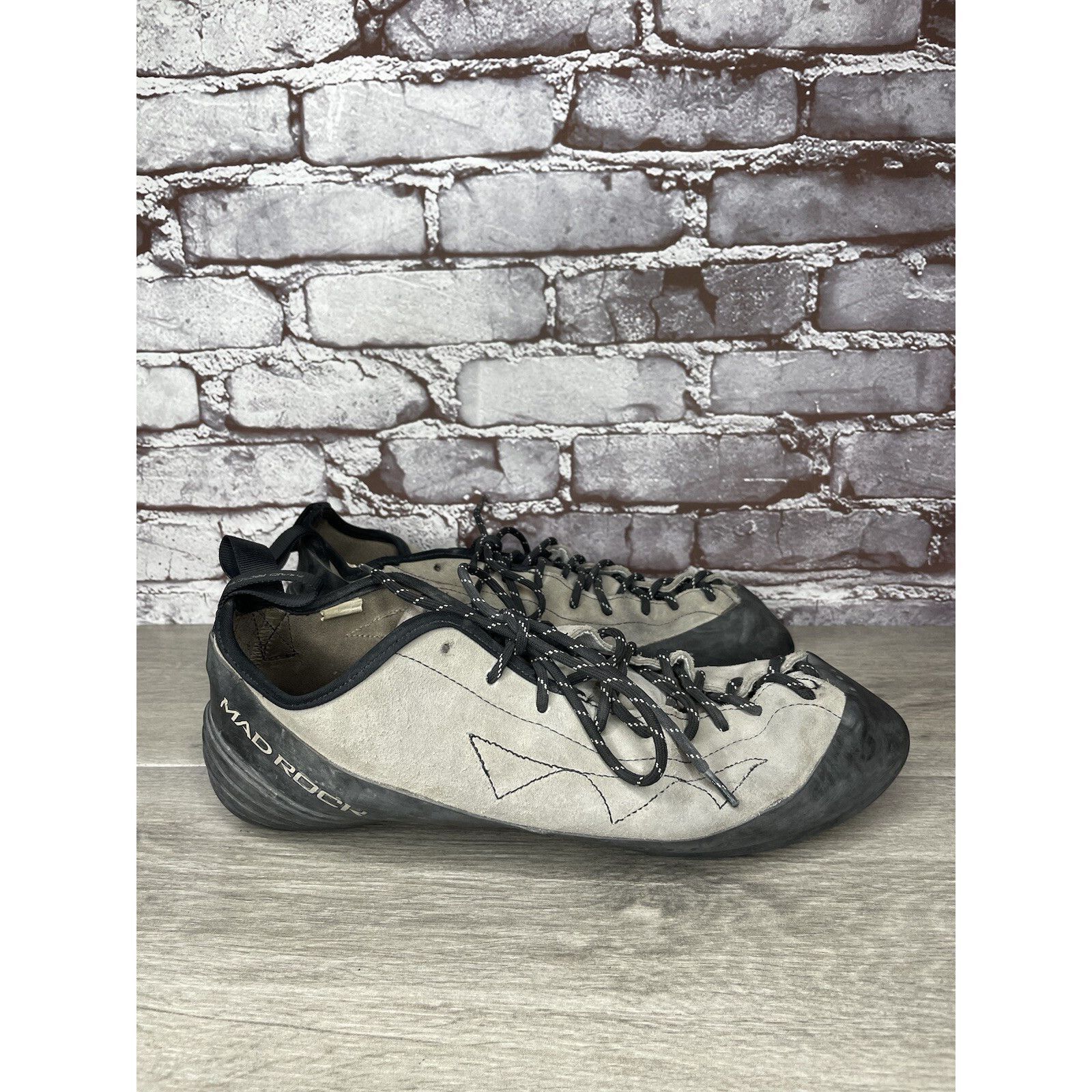 Other Mad Rock Phoenix Gray Synthetic Black Lace Rock Climbing Sho Size US 15 / EU 48 - 1 Thumbnail