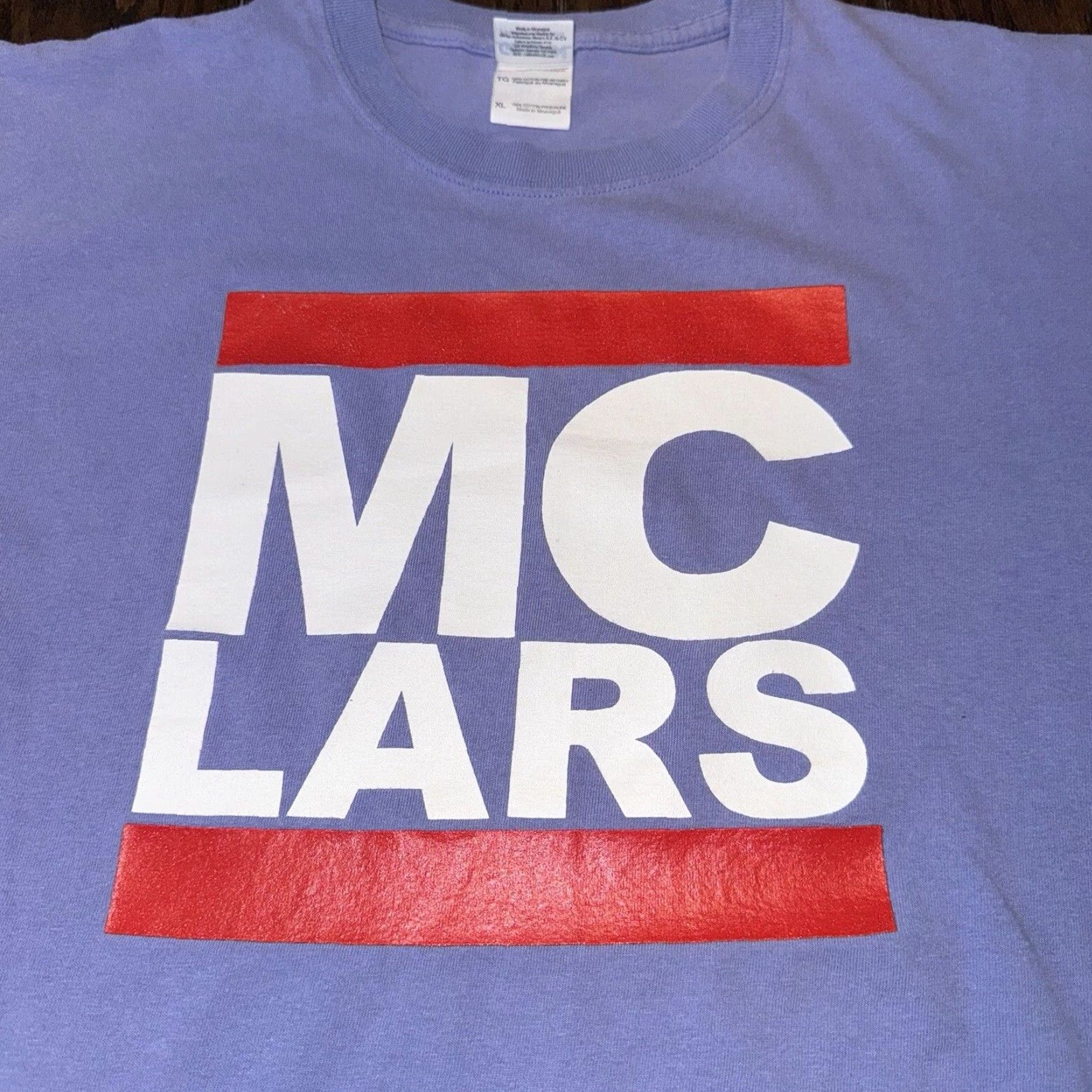 Fruit Of The Loom VINTAGE MC Lars Band T Shirt XL Purple - Hip Hop Nerdcore Ska Rap T-Shirt Men 2000s Gildan FP TPFR Size US XL / EU 56 / 4 - 2 Thumbnail