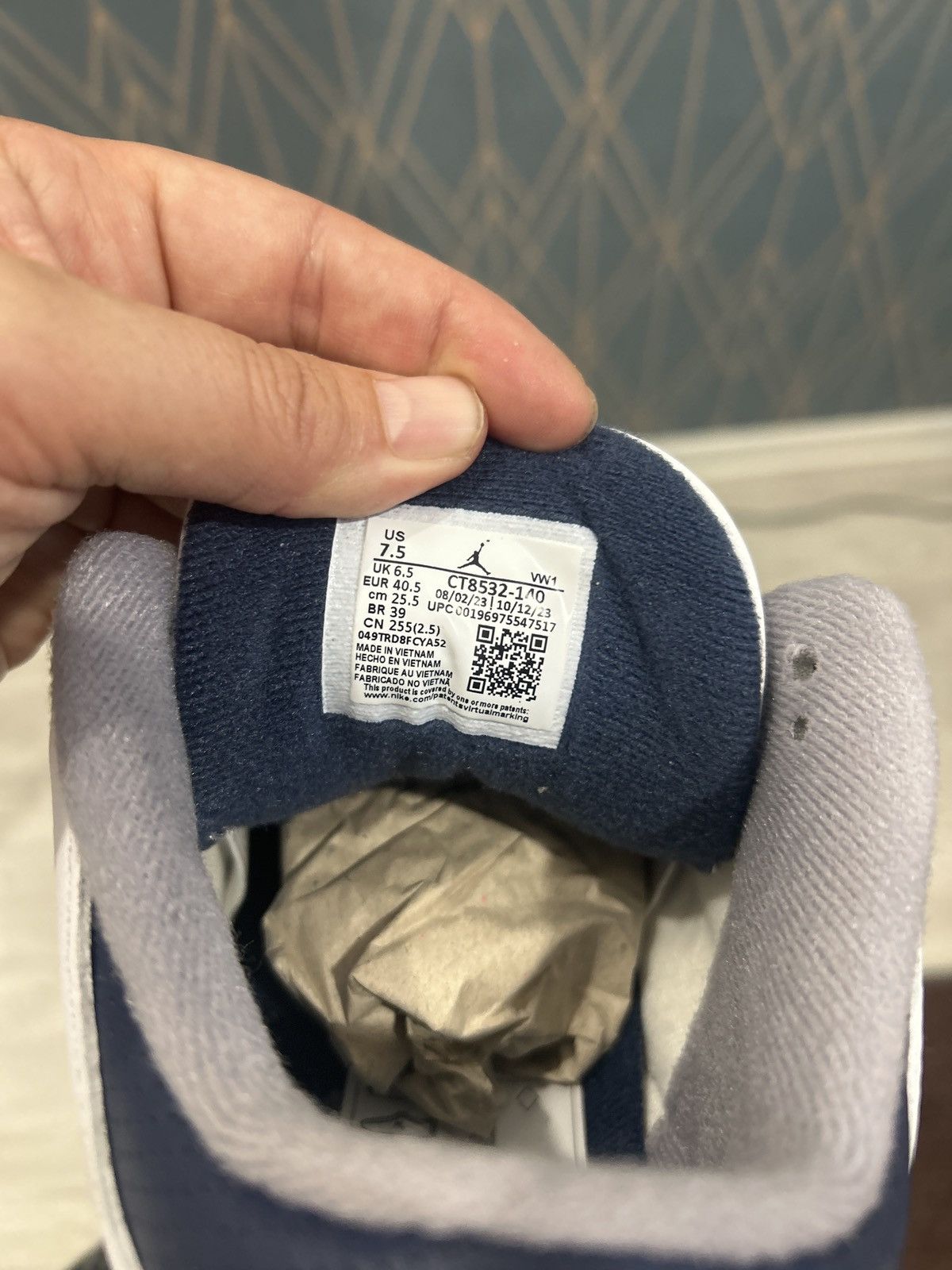 Jordan Brand Brand New Jordan 3 Retro “Midnight Navy” – SNKRS Purchase Size US 7.5 / EU 40-41 - 9 Thumbnail