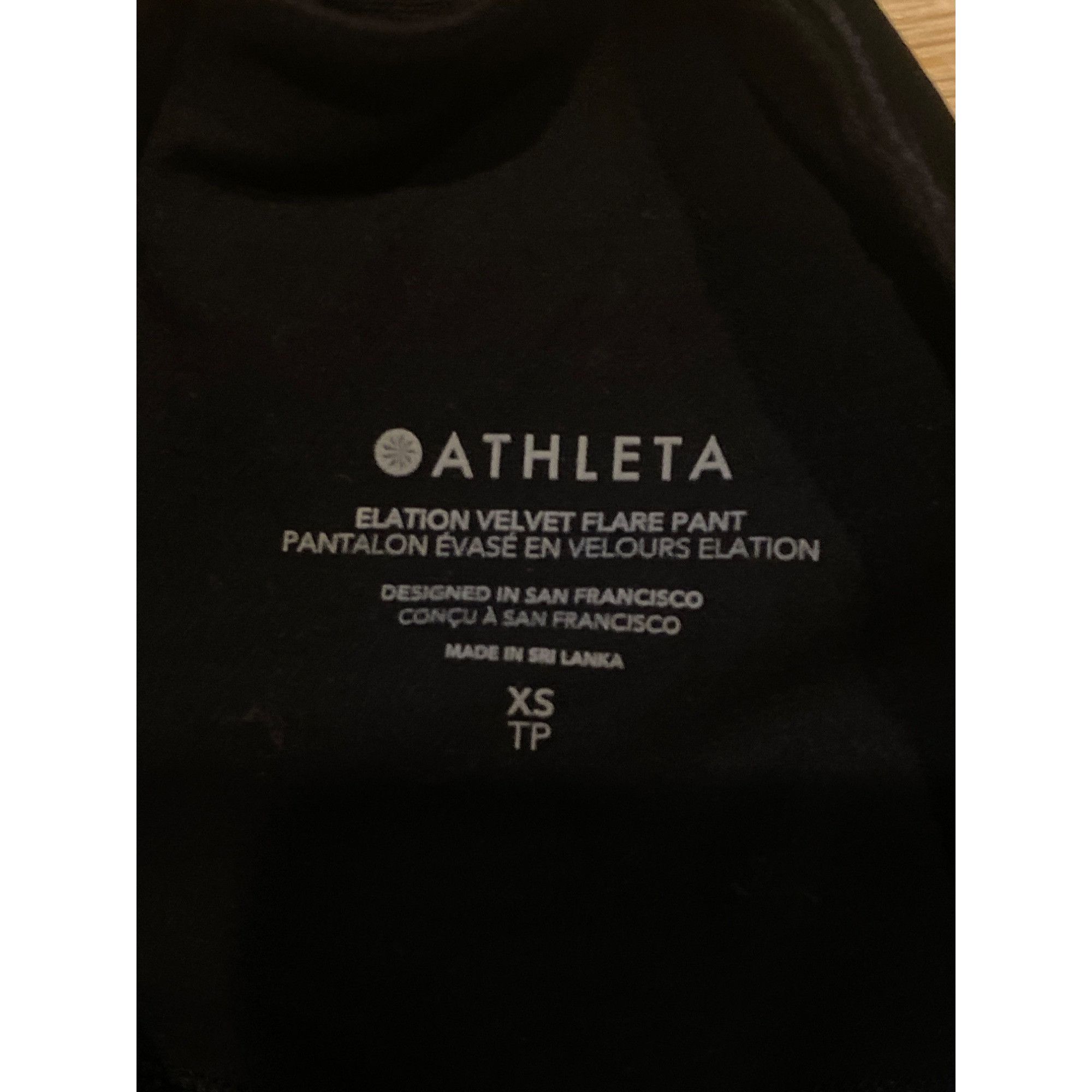 Athleta NWT Athleta XS Elation Velvet Flare Pant Black Pants High-Ri Size 26" / US 2 / IT 38 - 6 Thumbnail