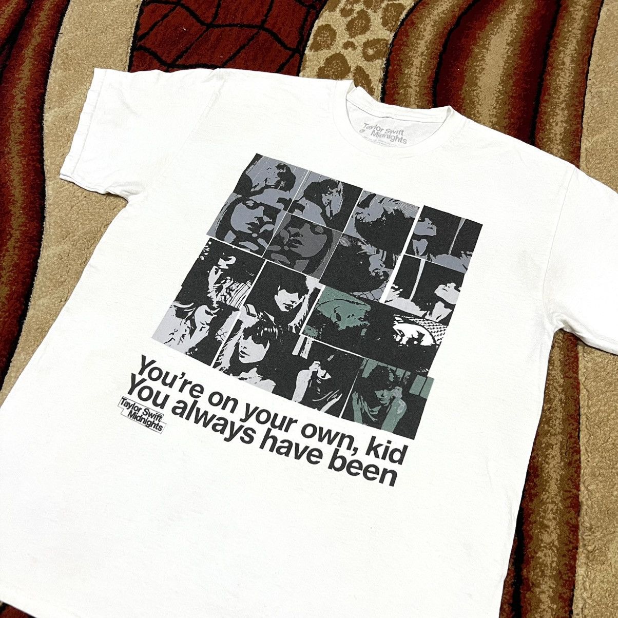 Band Tees Vintage Thrashed Faded Taylor Swift Tour T Shirt Size US L / EU 52-54 / 3 - 1 Thumbnail