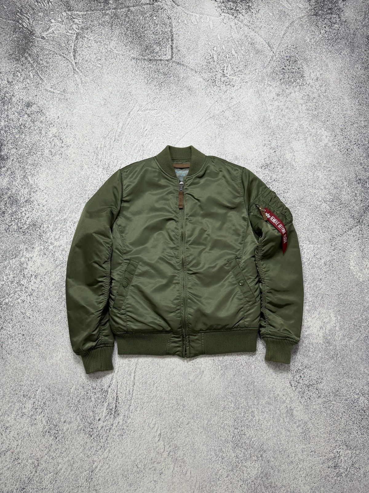 Alpha Industries Alpha Industries Type MA-1 Intermediate USA Bomber Jacket Size US L / EU 52-54 / 3 - 1 Thumbnail
