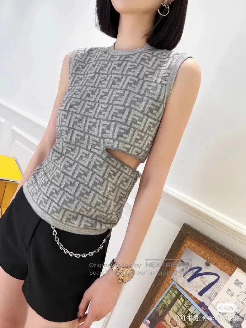 Fendi Fendi Grey wool lined monogrammed reversible sleeveless to Size XS / US 0-2 / IT 36-38 - 4 Thumbnail
