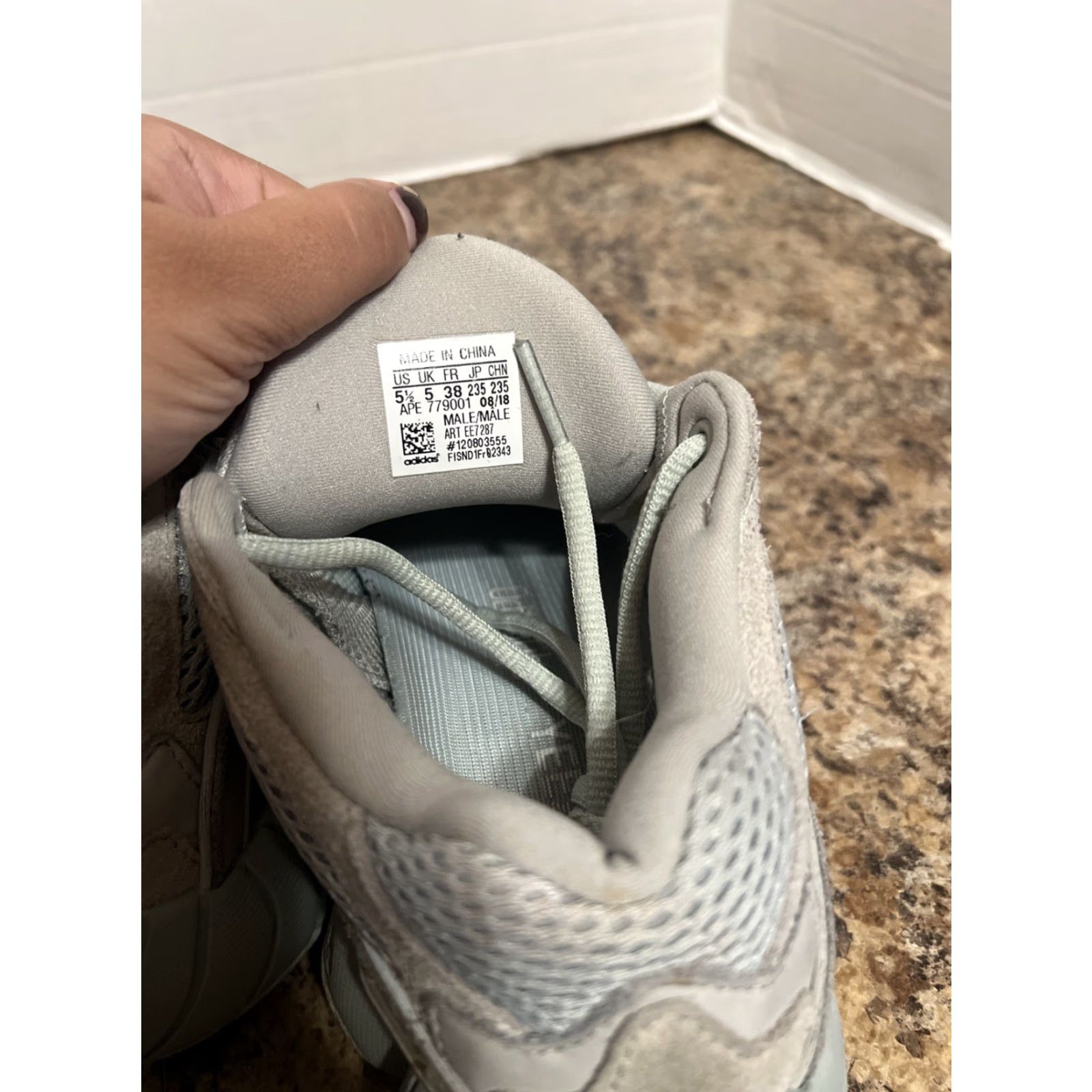 Adidas adidas Yeezy 500 Green - Size 5.5 Men Sneaker Low Top Athletic Shoes 2018 Green Adidas Yeezy 500 DB2908 0191037078916 Size US 6 / EU 39 - 6 Thumbnail