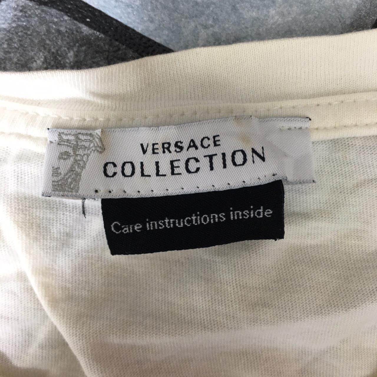 Versace Vtg 90’ GIANNI VERSACE COLLECTION Medusa Logo Tee Shirt Size US M / EU 48-50 / 2 - 3 Thumbnail