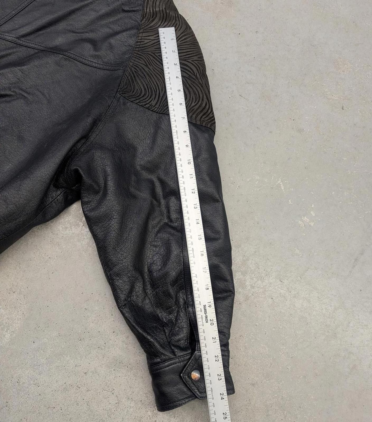 Vintage Vintage 80s DJI Black Leather Jacket w/ Jungle Pattern Size US L / EU 52-54 / 3 - 5 Thumbnail