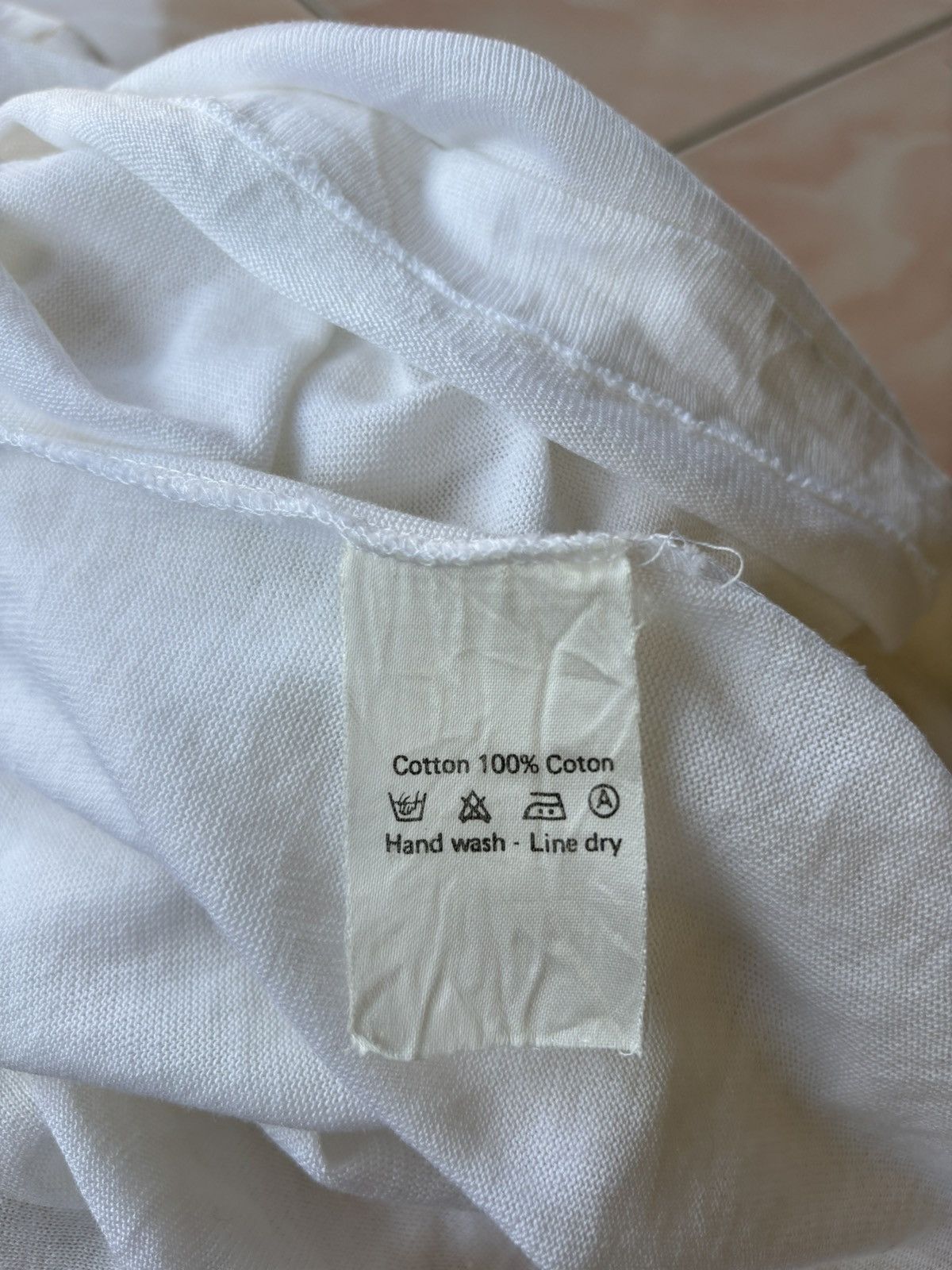 Hermes Vintage 70’s Hermes Small Logo Plain Tshirt Size US M / EU 48-50 / 2 - 10 Thumbnail