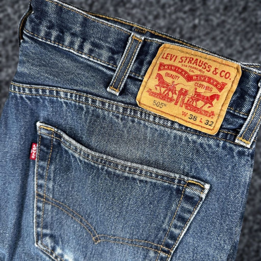 Levi's Levi's 505 Jeans Mens 38x32 Blue Regular Fit Denim Pants Medium Wash Straight Leg Size US 38 / EU 54 - 1 Thumbnail