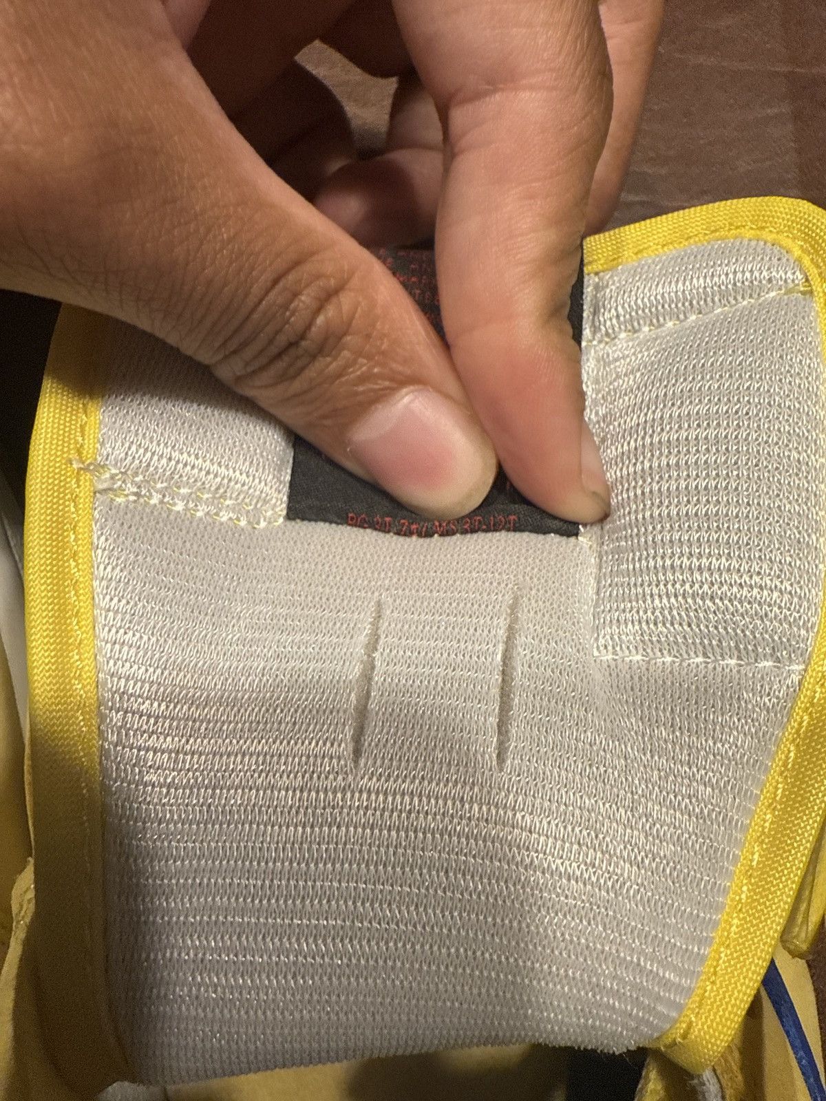 Nike travis low canary size 12.5 women Size US 12.5 / EU 45-46 - 10 Thumbnail