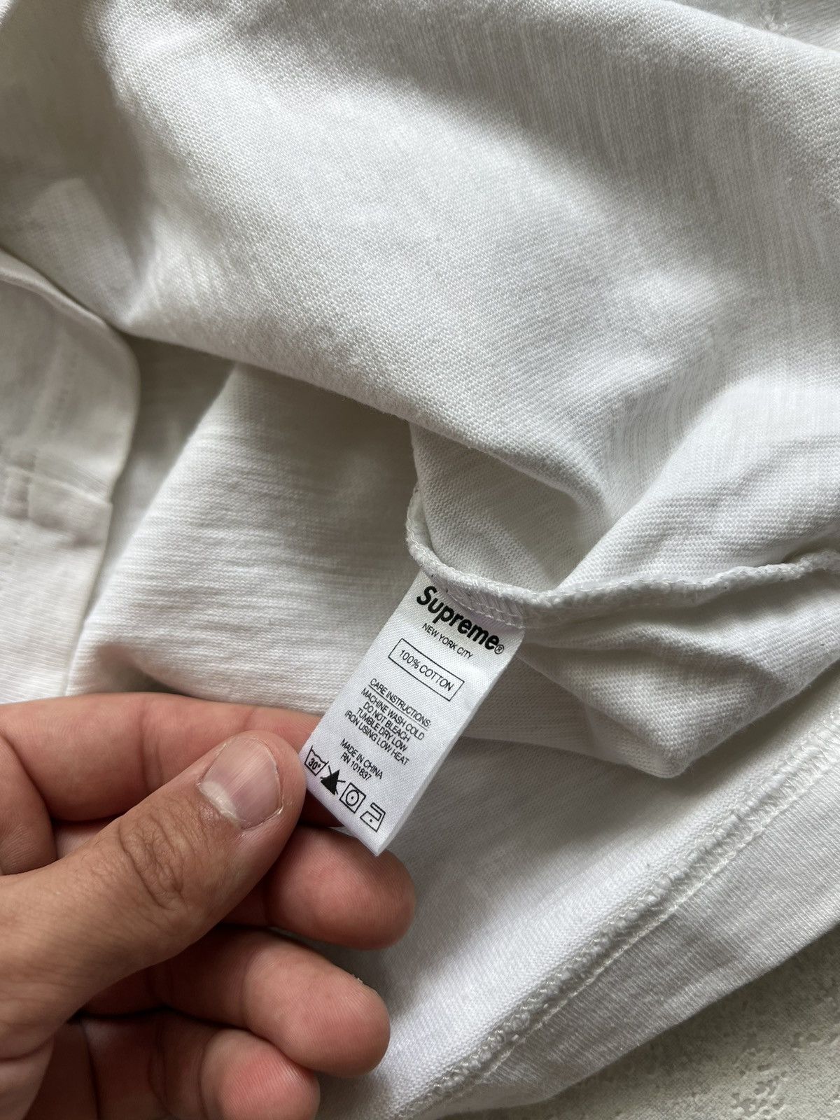Supreme 00’s SUPREME SMALL POCKET LOGO VINTAGE TEE Y2K Size US M / EU 48-50 / 2 - 5 Thumbnail