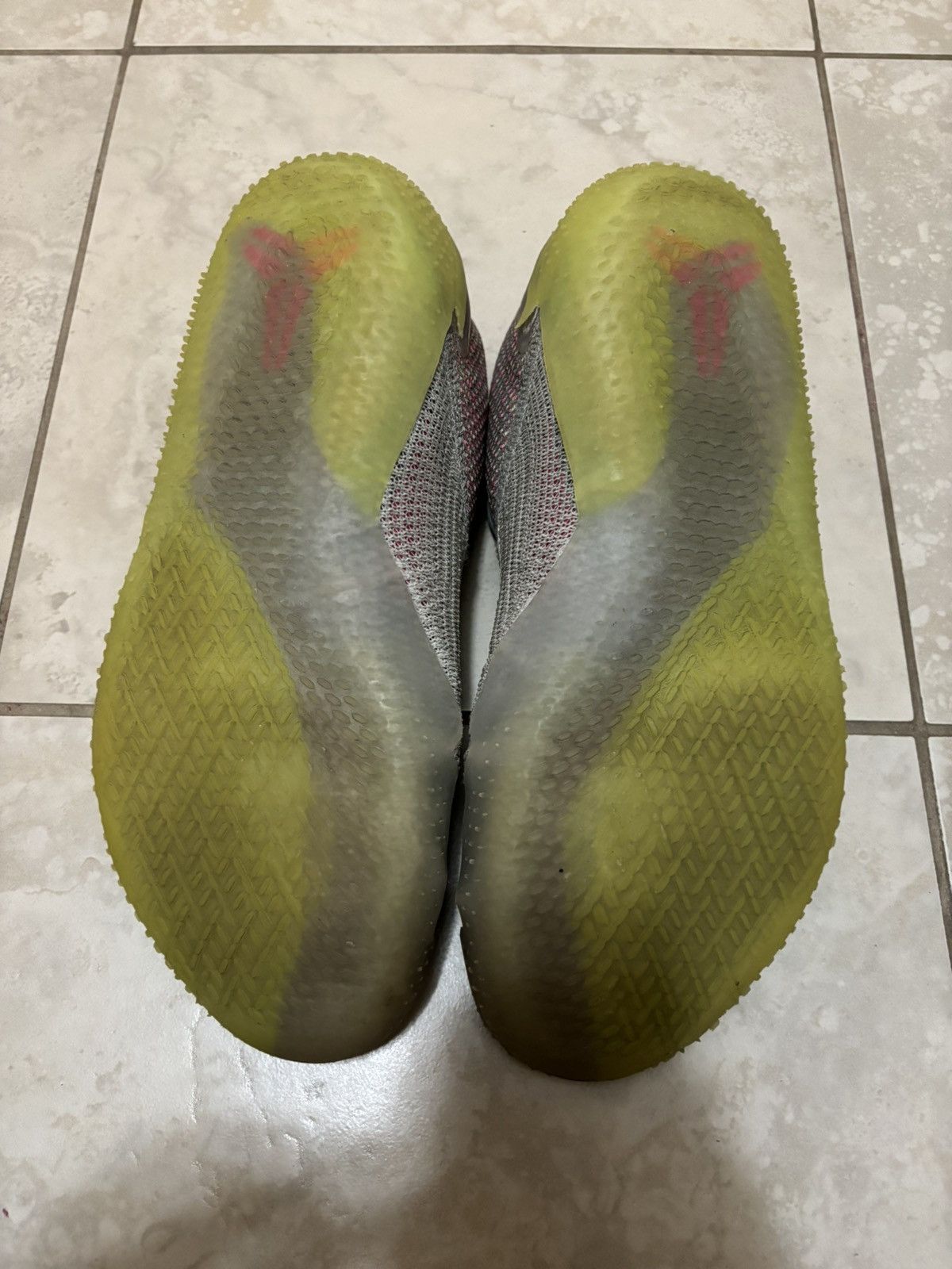 Nike Rare Nike Kobe NXT 360 Wolf Grey Multi-Color Green Size 9.5 Size US 9.5 / EU 42-43 - 9 Thumbnail