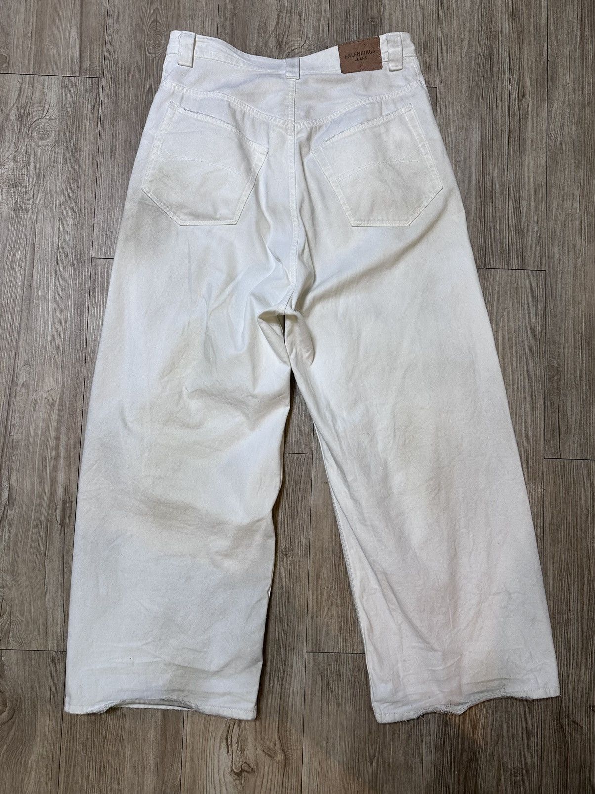 Balenciaga Balenciaga White Wide-Leg Denim Jeans / Baggy Fit Size US 32 / EU 48 - 2 Thumbnail